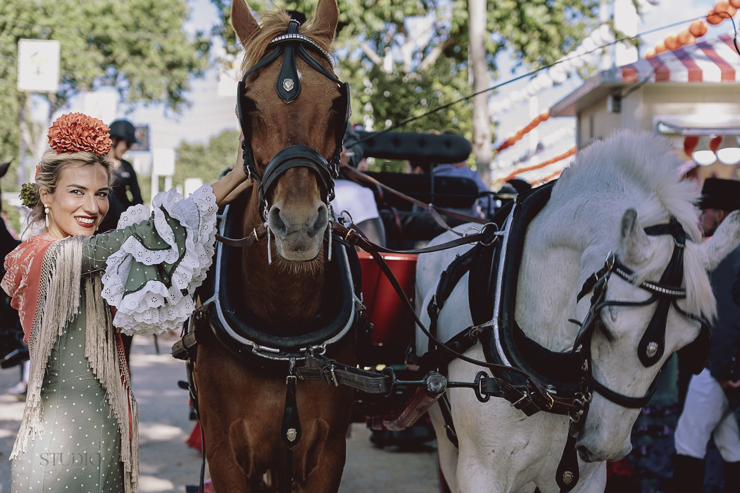 Sesión de fotos en feria de Abril de Sevilla. Inicio