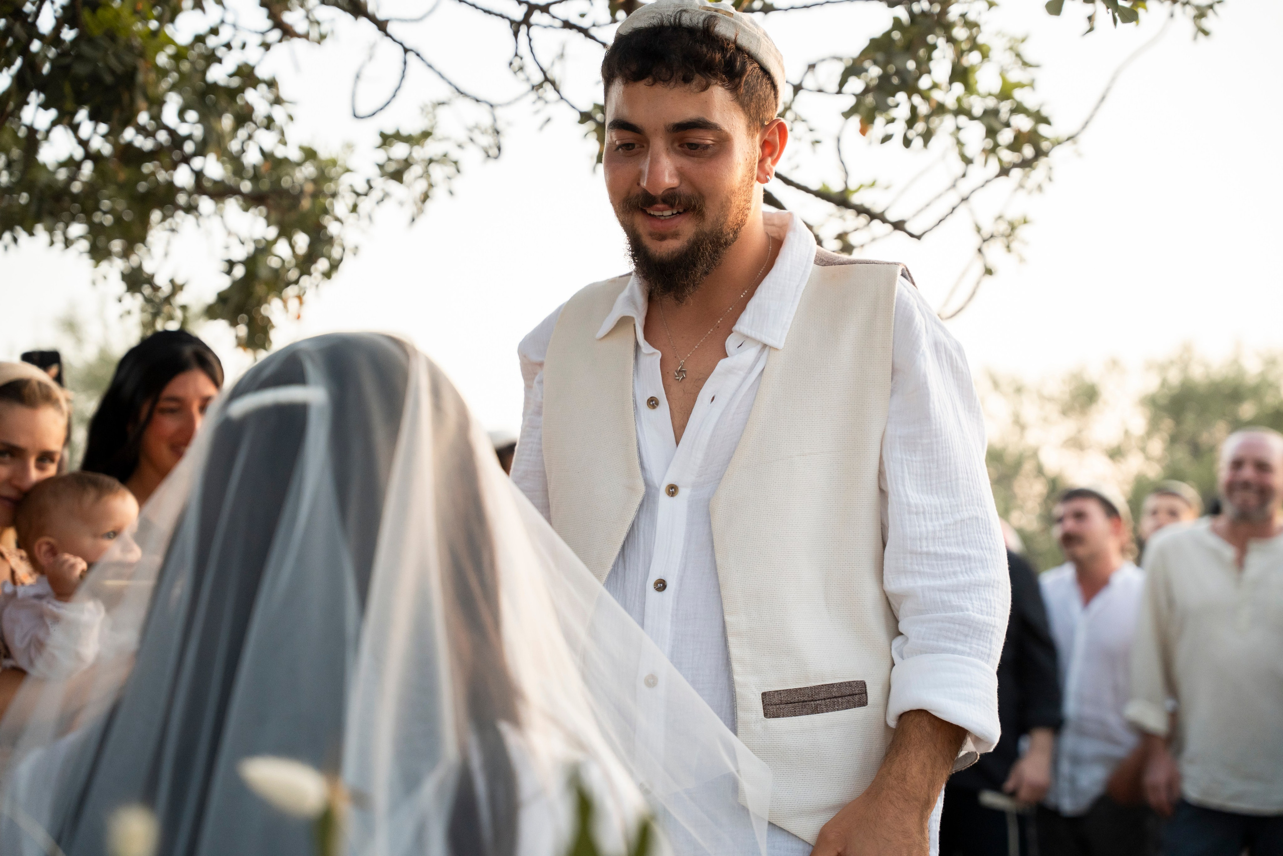 עדן ושלהבת. יוסף מזרחי צילום חתונה, ברית וזוגיות. צלם מקצועי שאוהב להוציא אתכם הכי יפים ברגעים הכי מרגשים