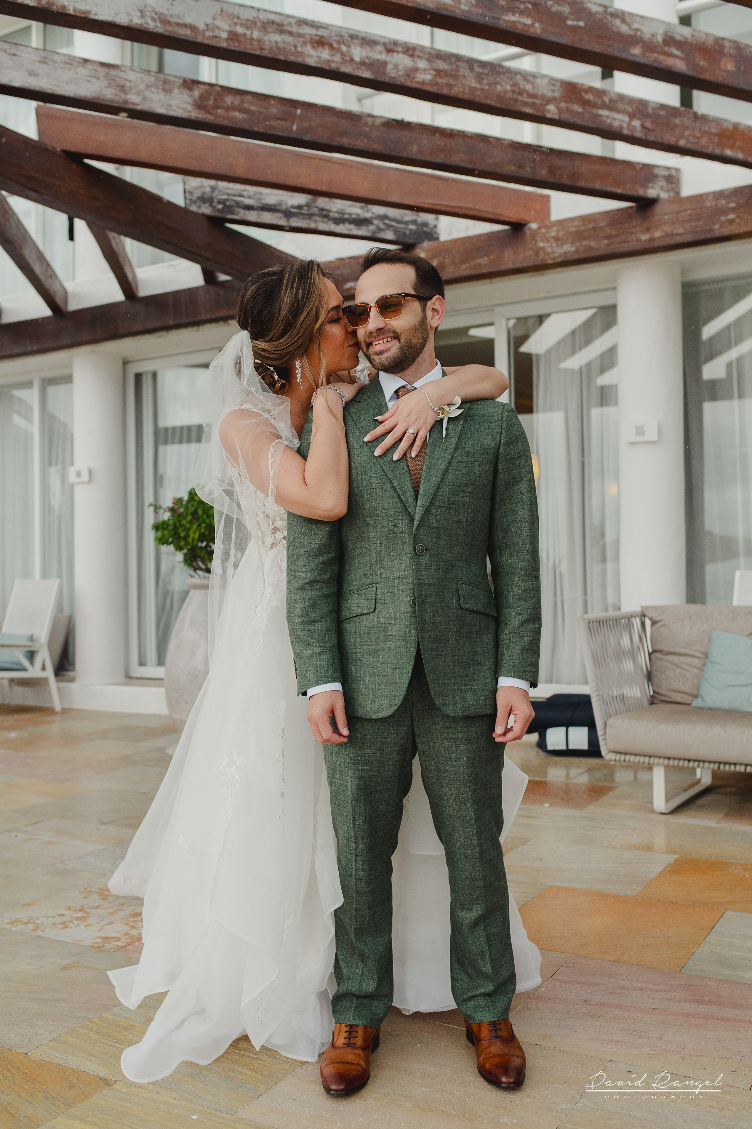 Classic Weddings. Destination wedding photographer based in Cancun and Riviera Maya with service worldwide