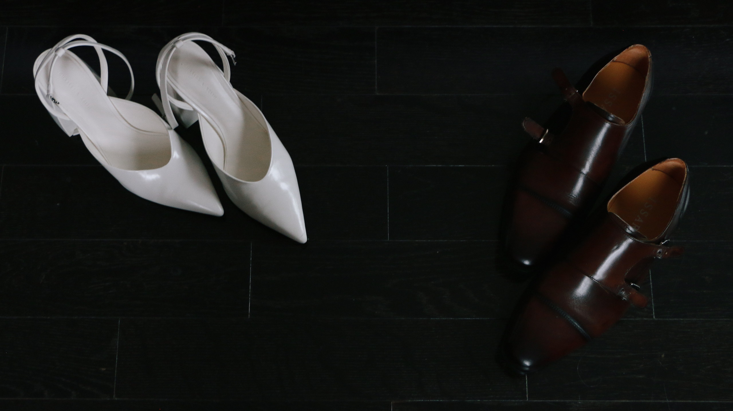 Laura & Robbie. Family and wedding photographer in Bangkok, Thailand