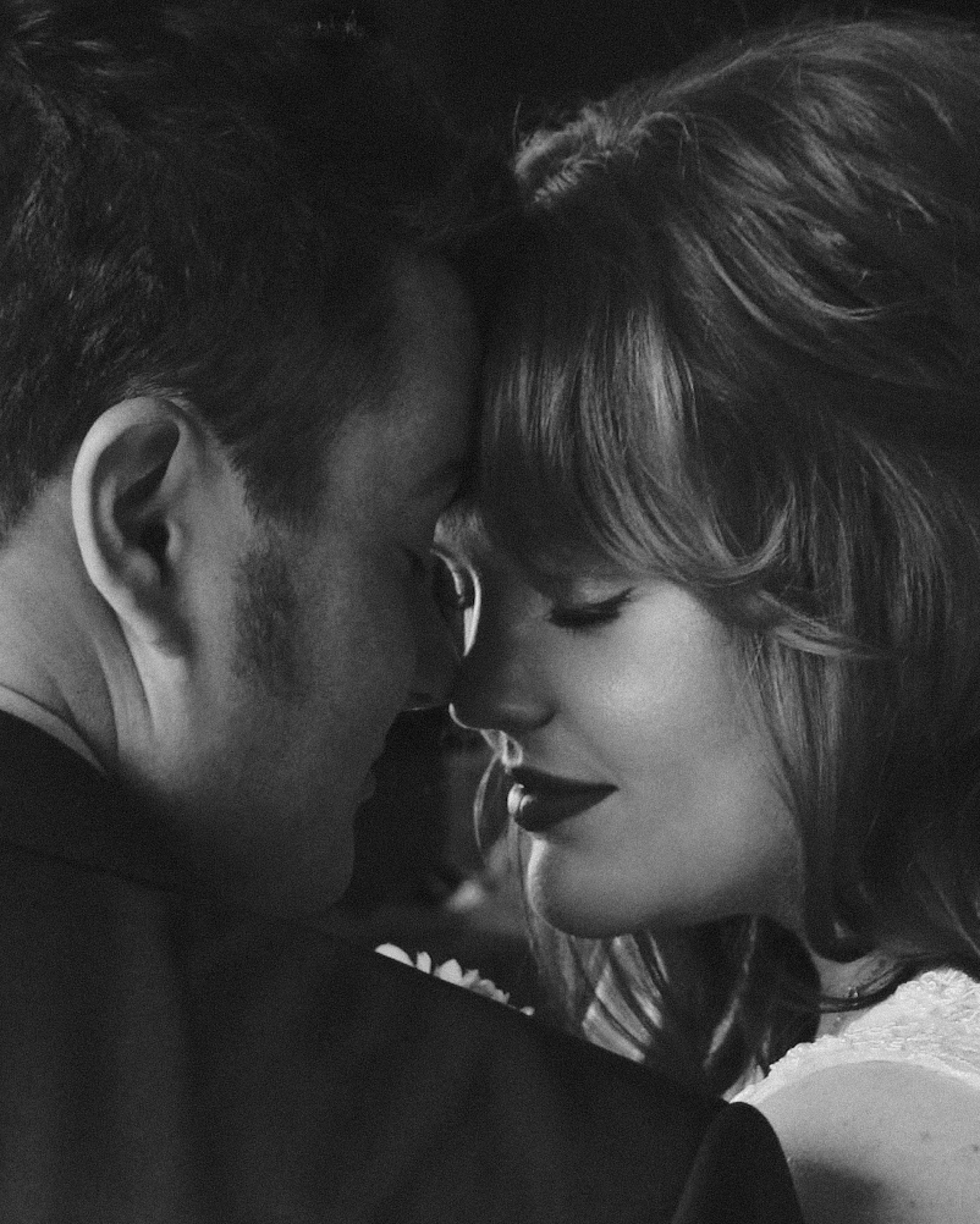 Laura & Robbie. Family and wedding photographer in Bangkok, Thailand