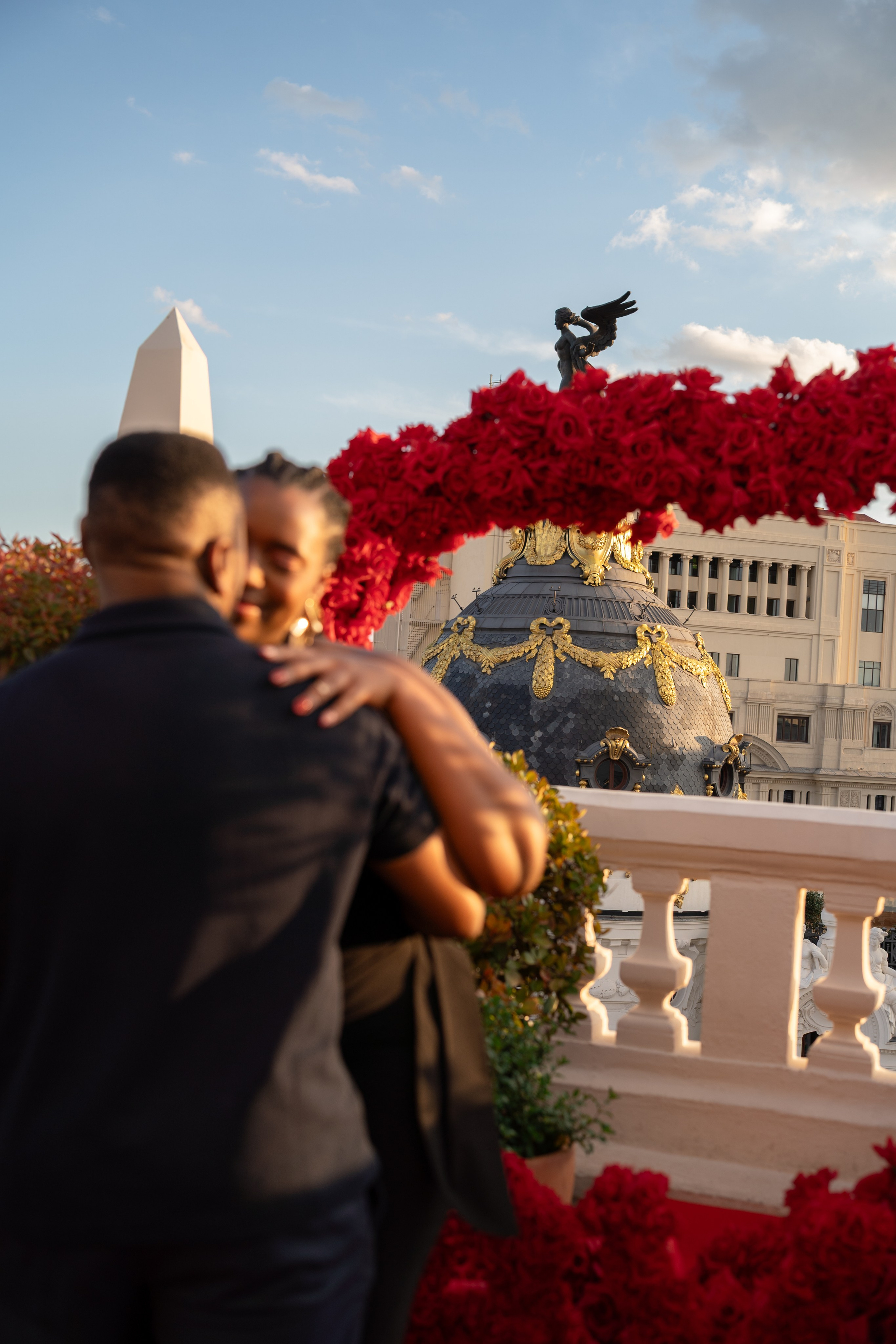 Surprise proposal at the rooftop. Фотограф в Мадриде Алена Белянинова