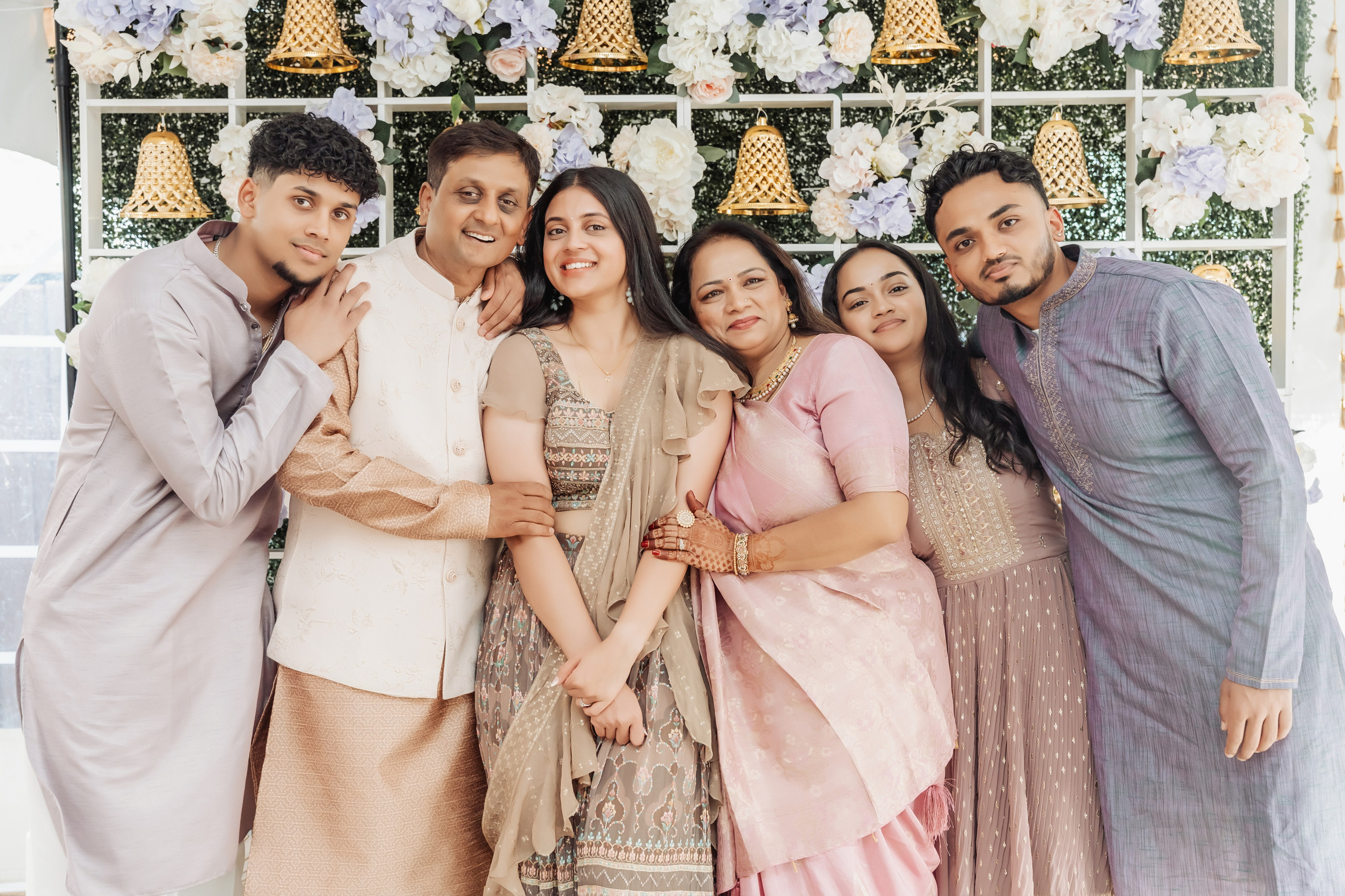 Darshil & Shailja. Wedding Photographer & Cinematographer studios