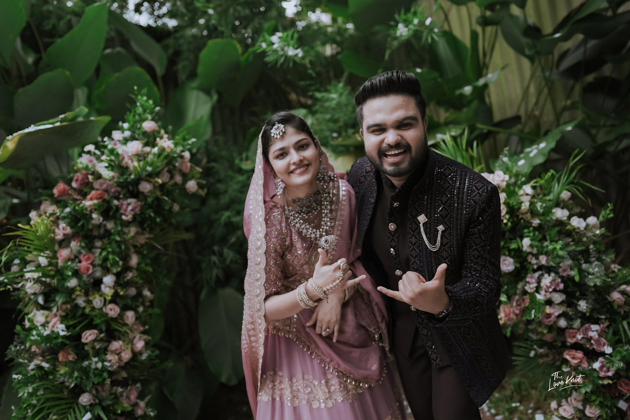 SHIBIL / RISLA. Theloveknots