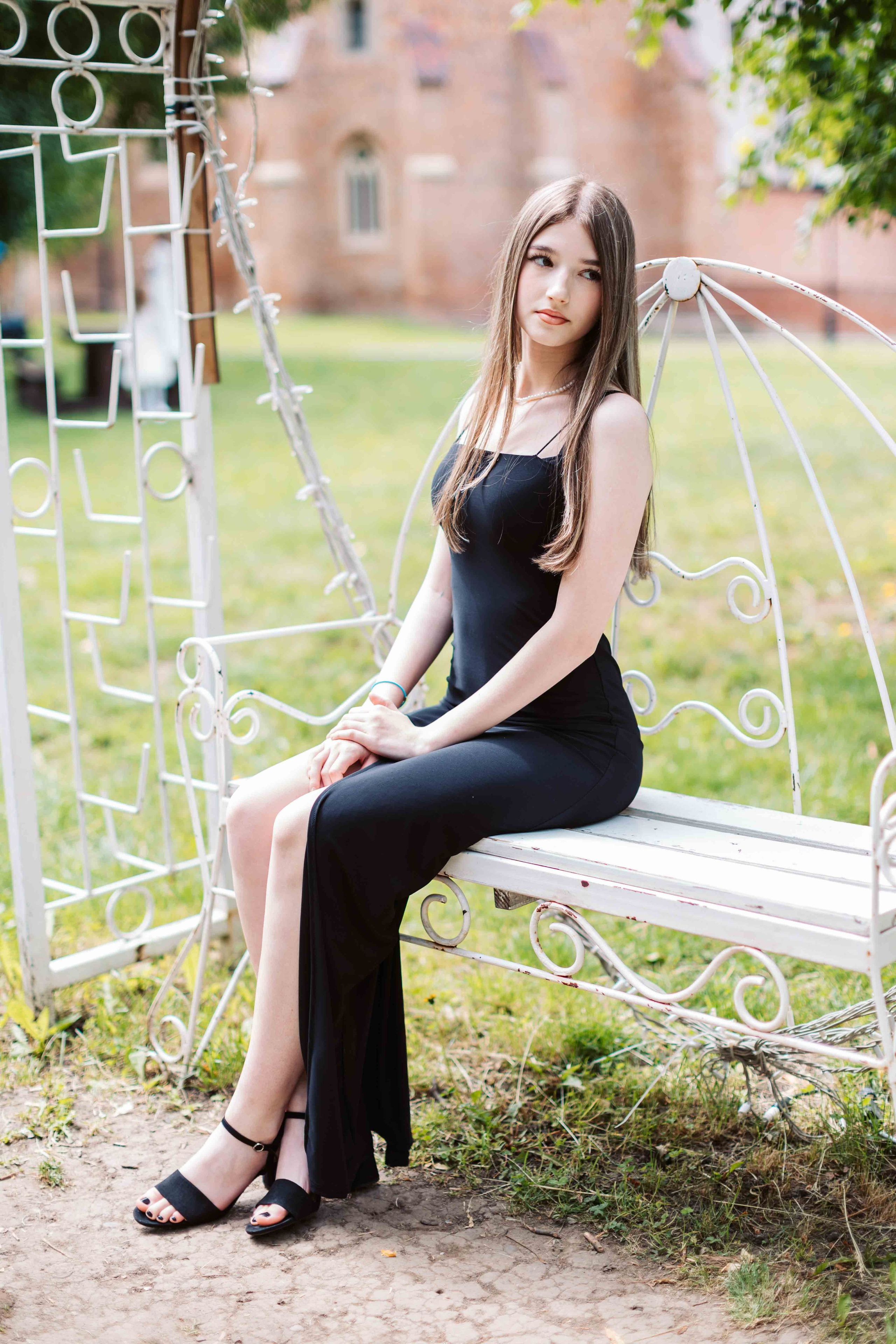 8B — Tudor Vladimirescu. Contrast Studio