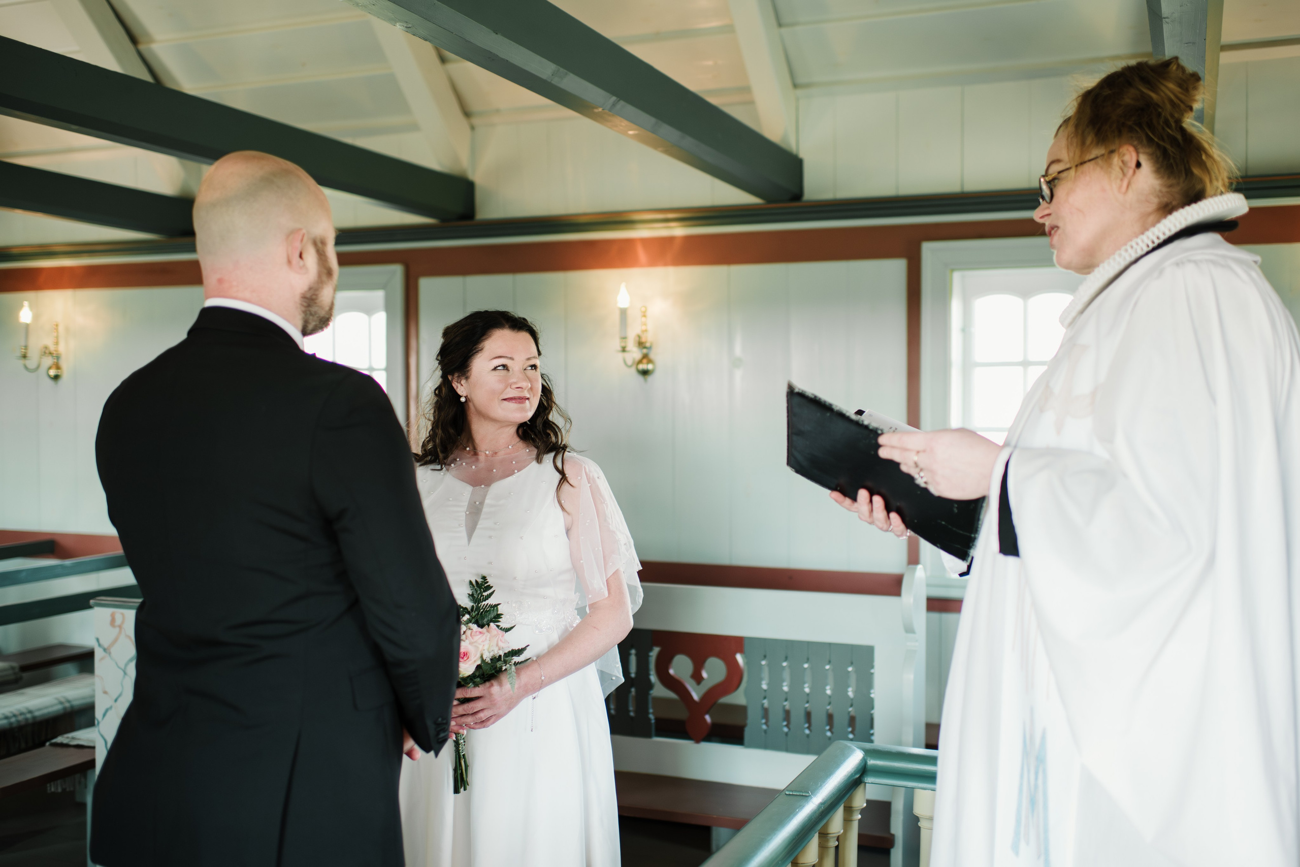 Emma and Phil. Michalina Dzianach Wedding Photographer Iceland