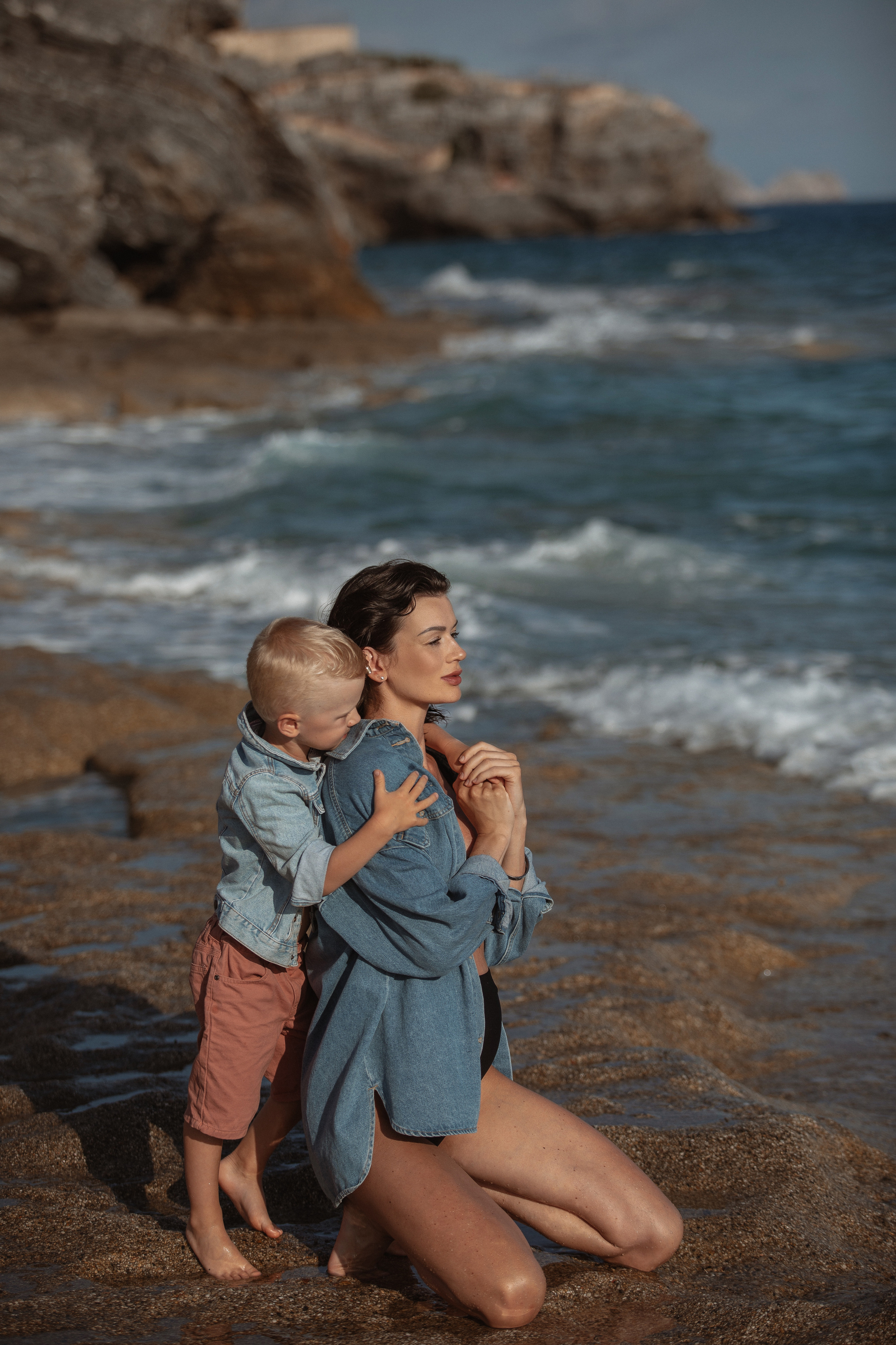 Улаш (Alanya) Пляжная фотосессия мамы с сыном. Фотограф в Турции | Алания, Сиде, Белек, Анталия, Кемер)