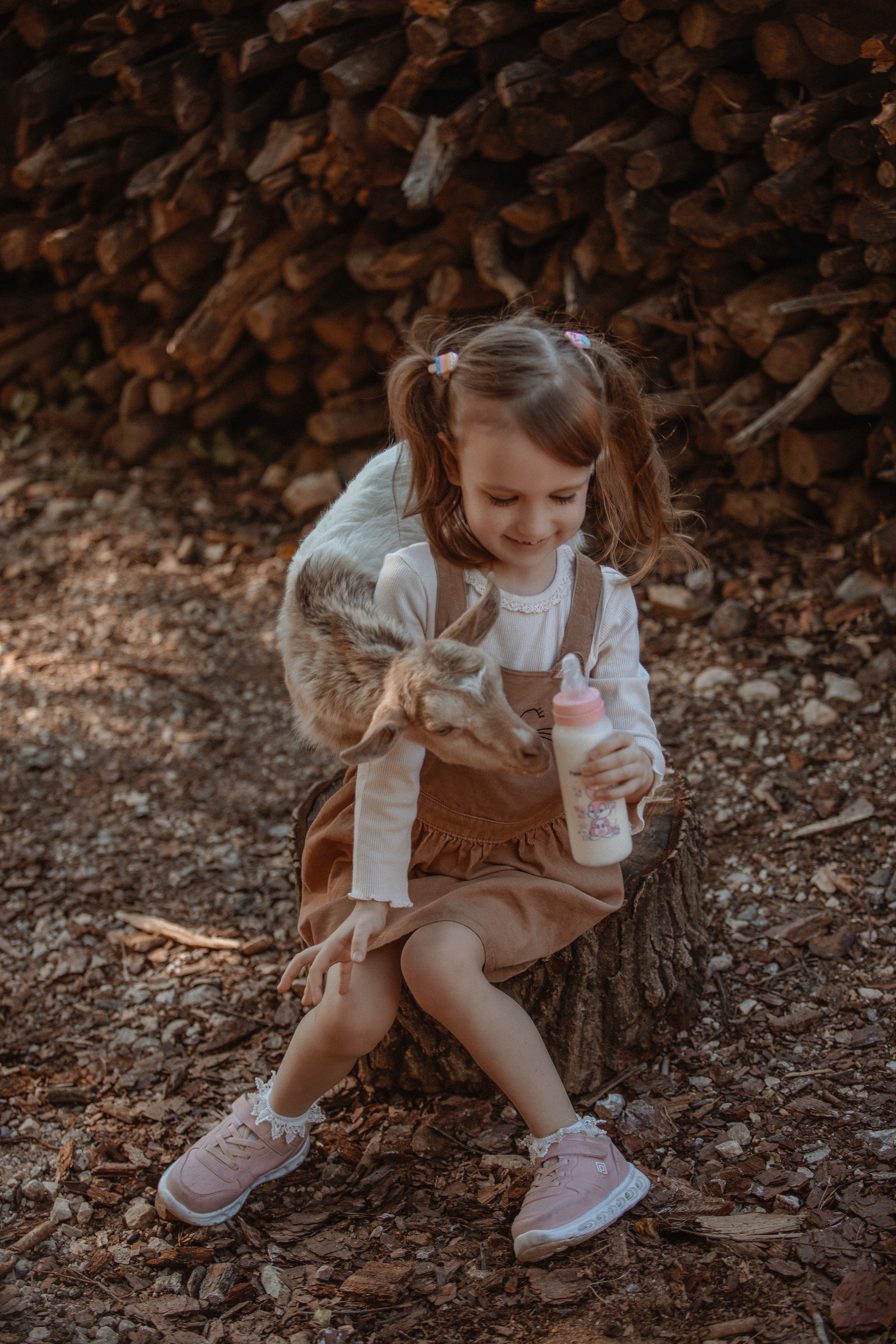 Семейная фотосессия с козлятами. Фотограф в Турции | Алания, Сиде, Белек, Анталия, Кемер)