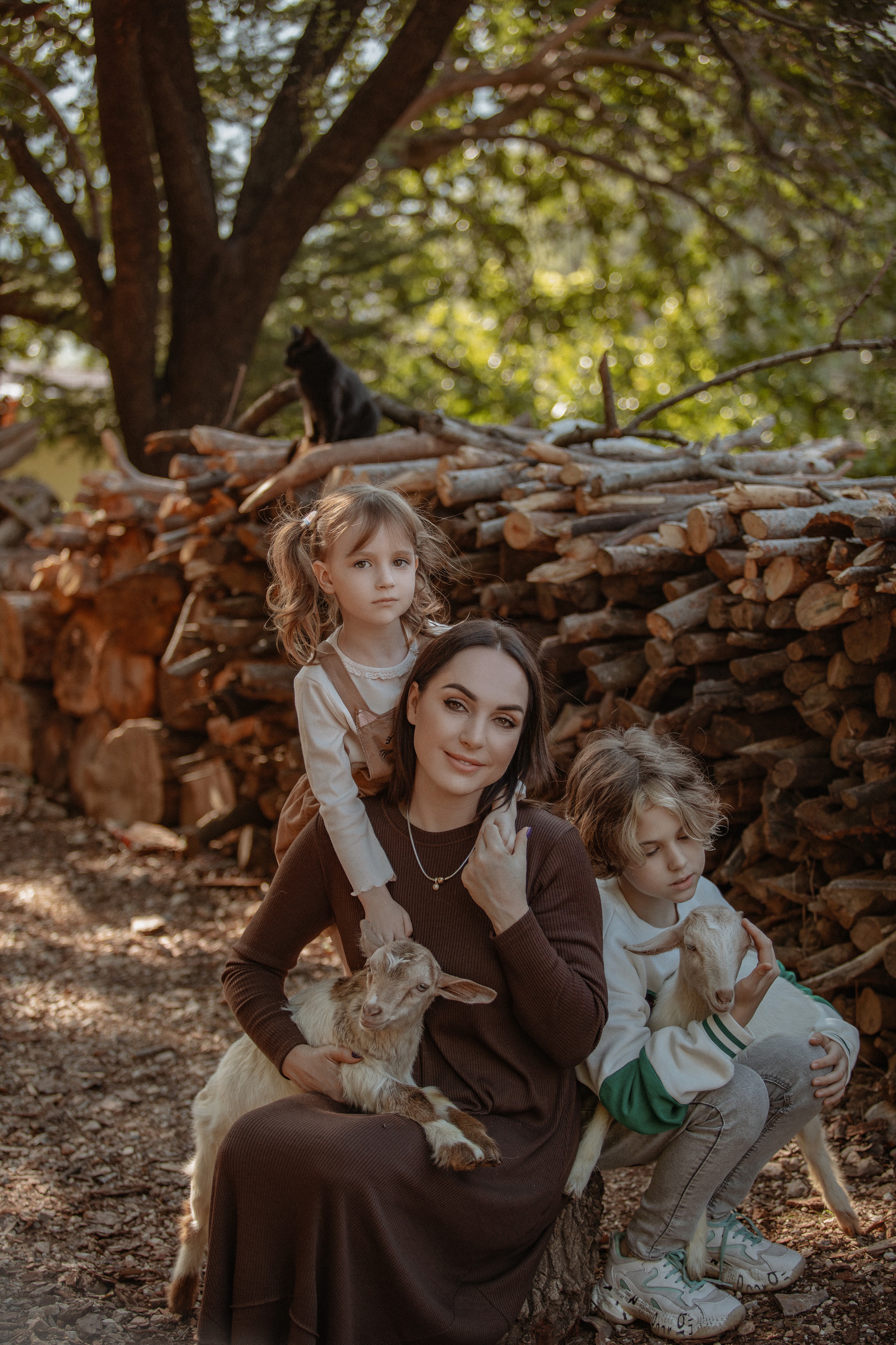 Семейная фотосессия с козлятами. Фотограф в Турции | Алания, Сиде, Белек, Анталия, Кемер)