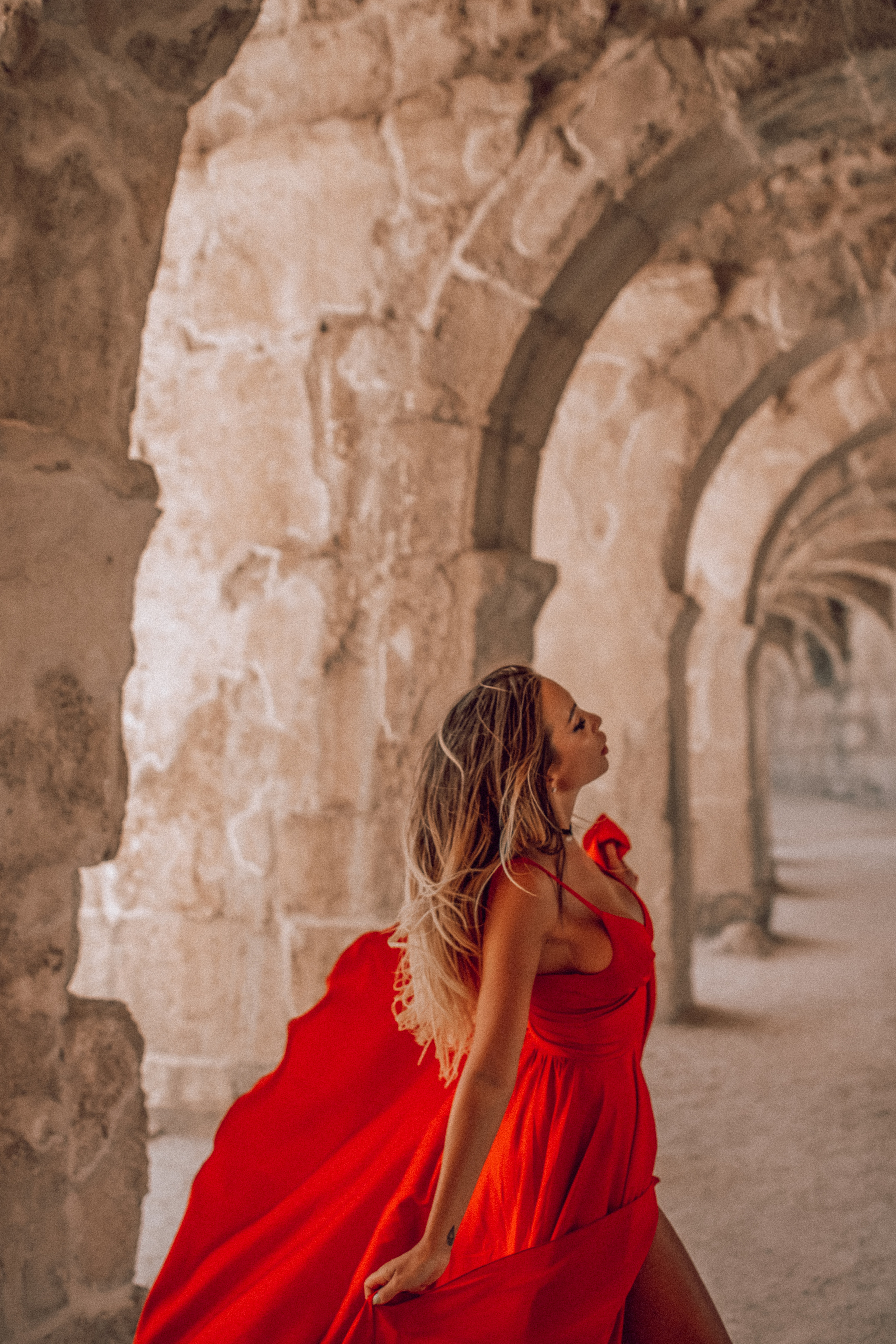 Фотограф в Анталии. Фотограф Анталия. Фотограф Анталья. Жизнь в Анталии. Фотограф Белек. Фотограф Алания. Фотограф силе. Фотограф Кемер. Фотограф Турция. Фотосессия возле дома . Фотосессия в ванне. Позы для фотосессии в Анталии. Позы для фотосессии. Аспендос. Амфитеатр Аспендос. Что посмотреть в Белеке.