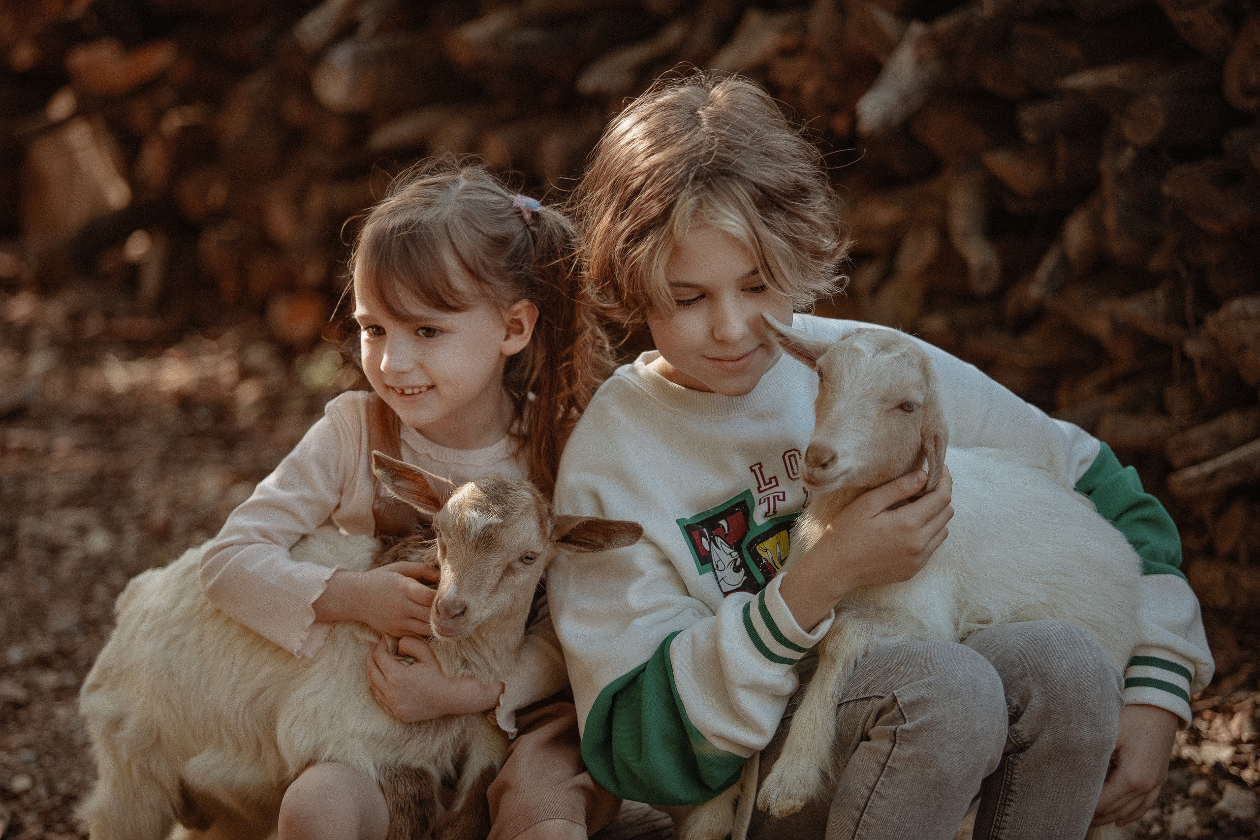 Семейная фотосессия с козлятами. Фотограф в Турции | Алания, Сиде, Белек, Анталия, Кемер)