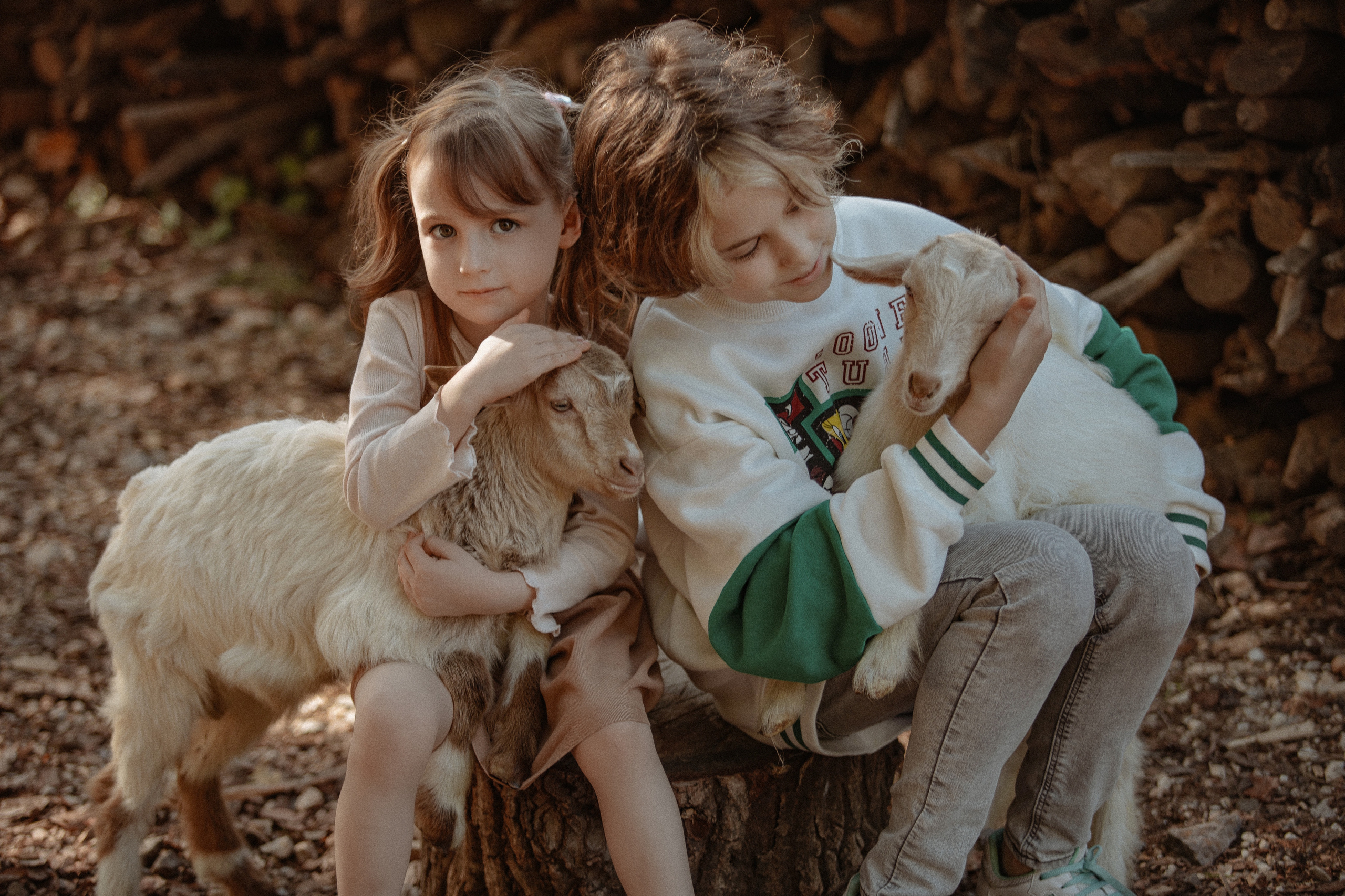 Семейная фотосессия с козлятами. Фотограф в Турции | Алания, Сиде, Белек, Анталия, Кемер)
