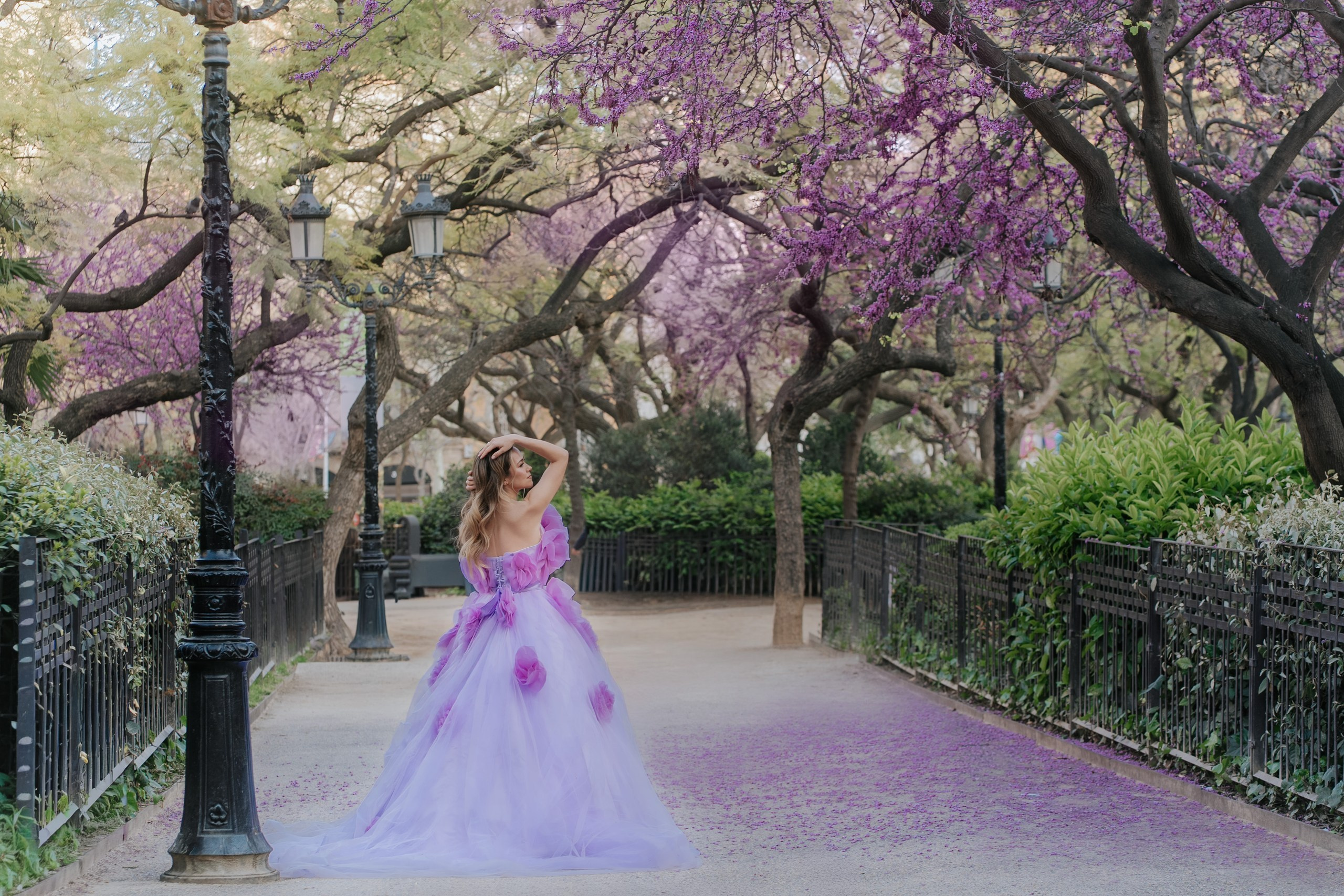 What to do in Barcelona: Unique Experience Wow Dress Photoshoot