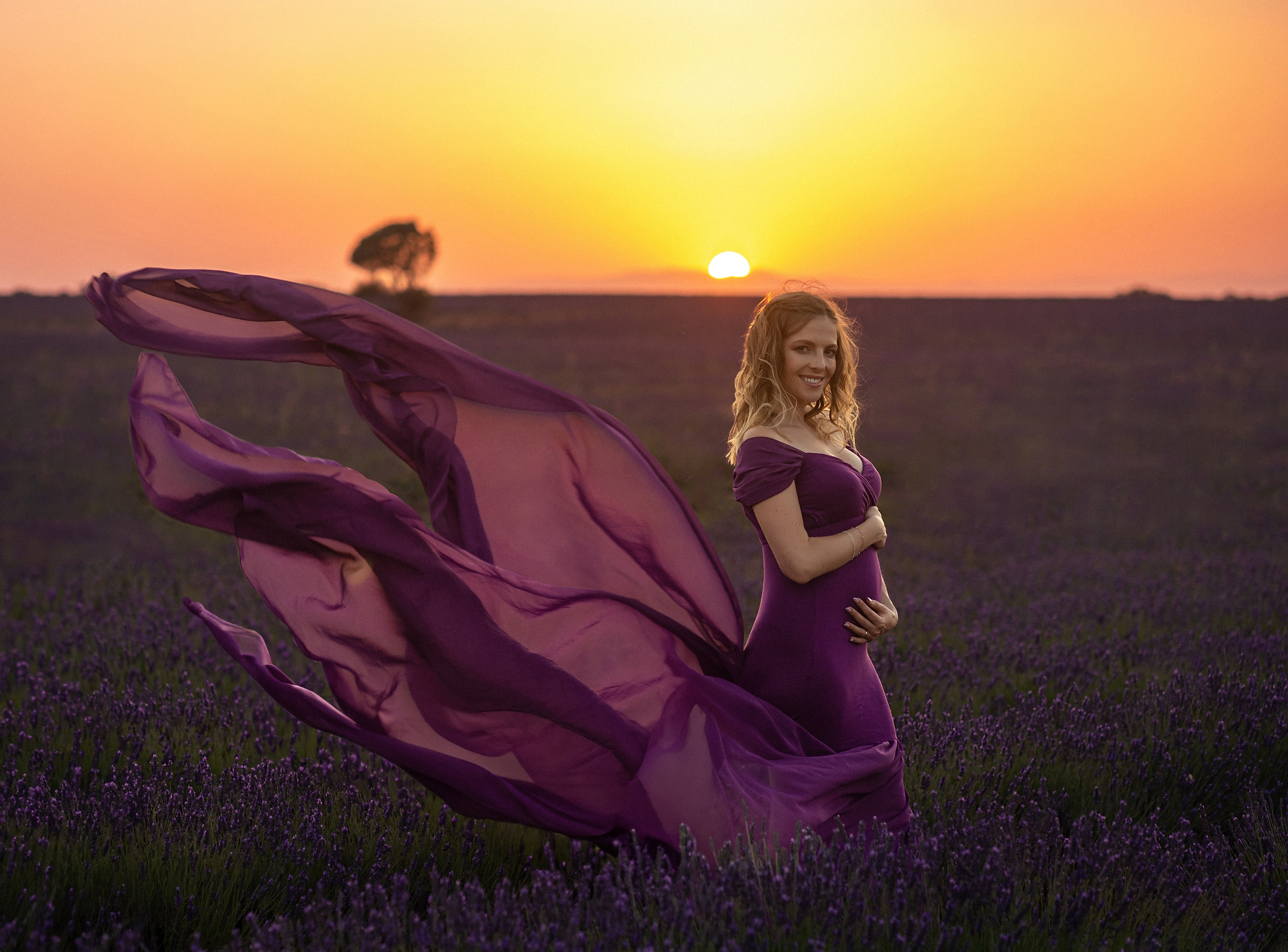 платье со шлейфов беременная фотосессия