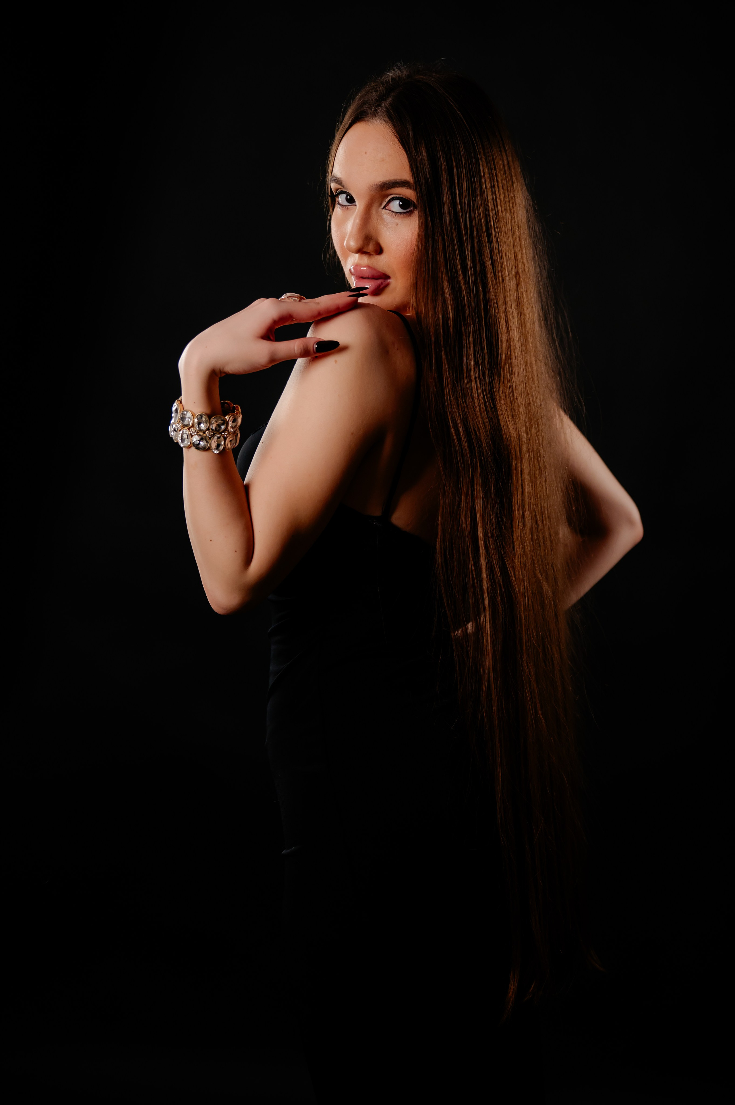 Larisa. Andrei Samuel – Fotograf București | Evenimente, Studio, Imobiliare, Produs