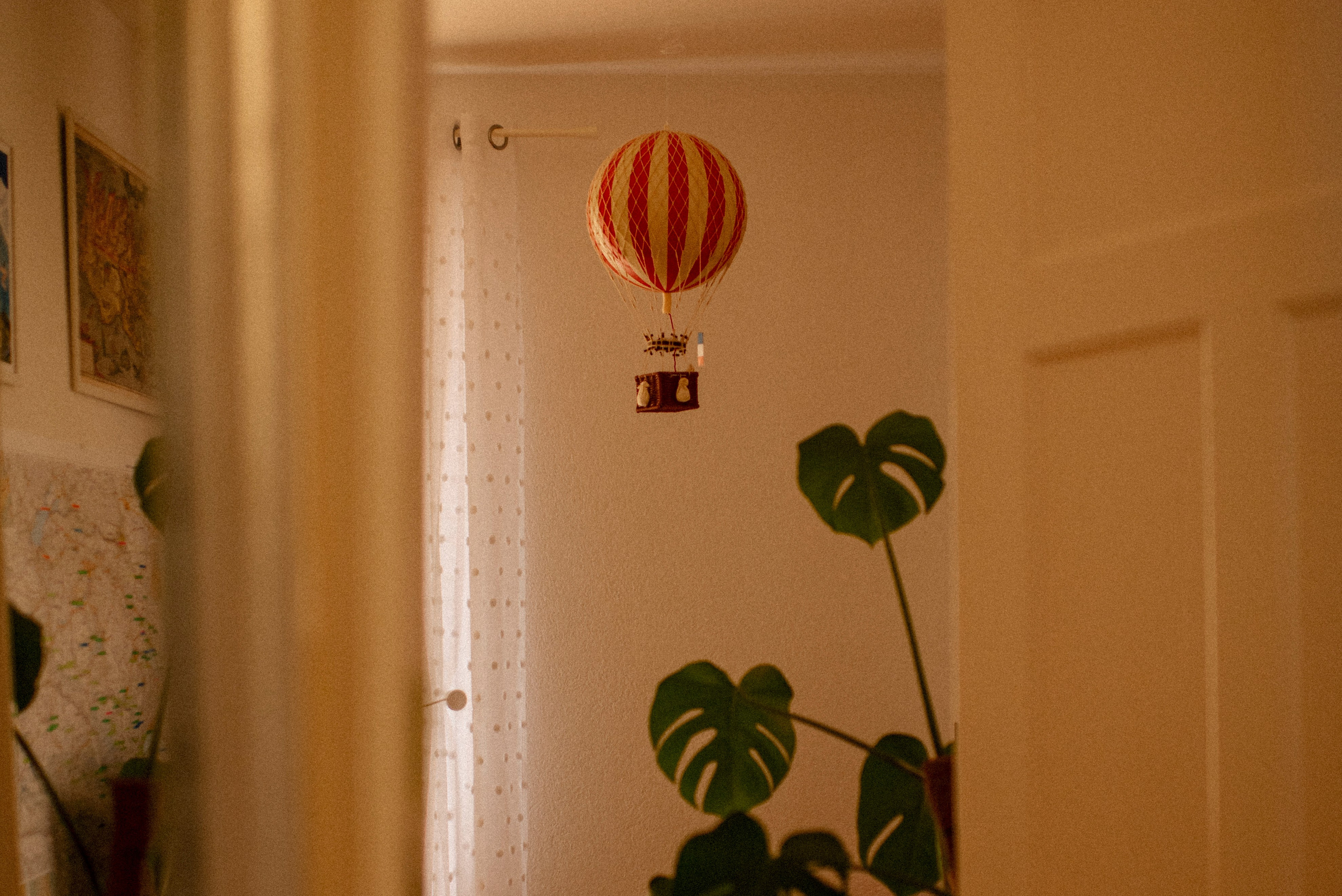 Malwina Rafael and Klara. Polina Sobol — family & documentary photographer in Bern. Outdoor & urban photo sessions for families, kids and couples