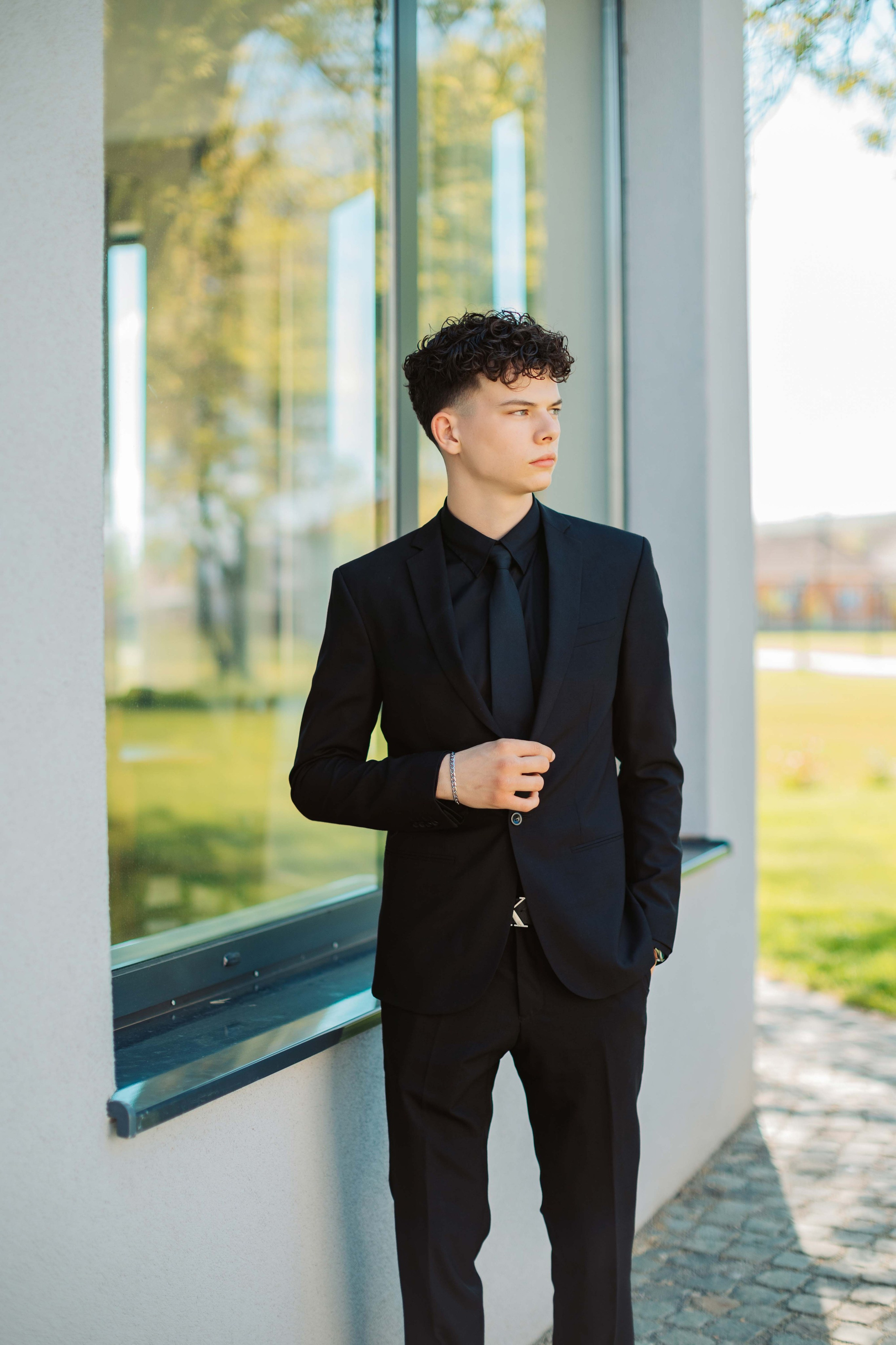 12F — Pedagogic. Contrast Studio