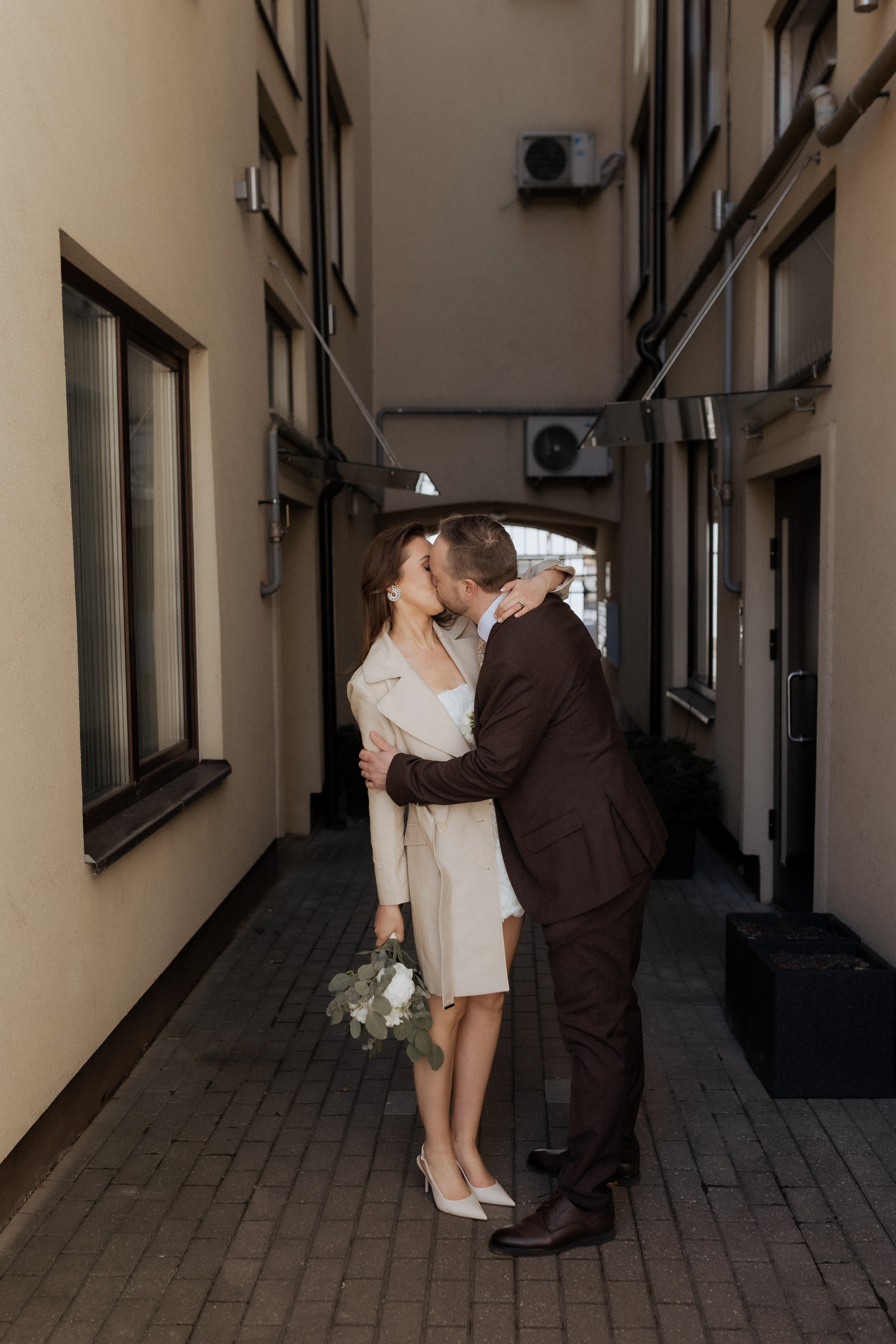 Monika ir Vytautas — miestu alsuojanti trumpa jaunųjų fotosesija Kaune