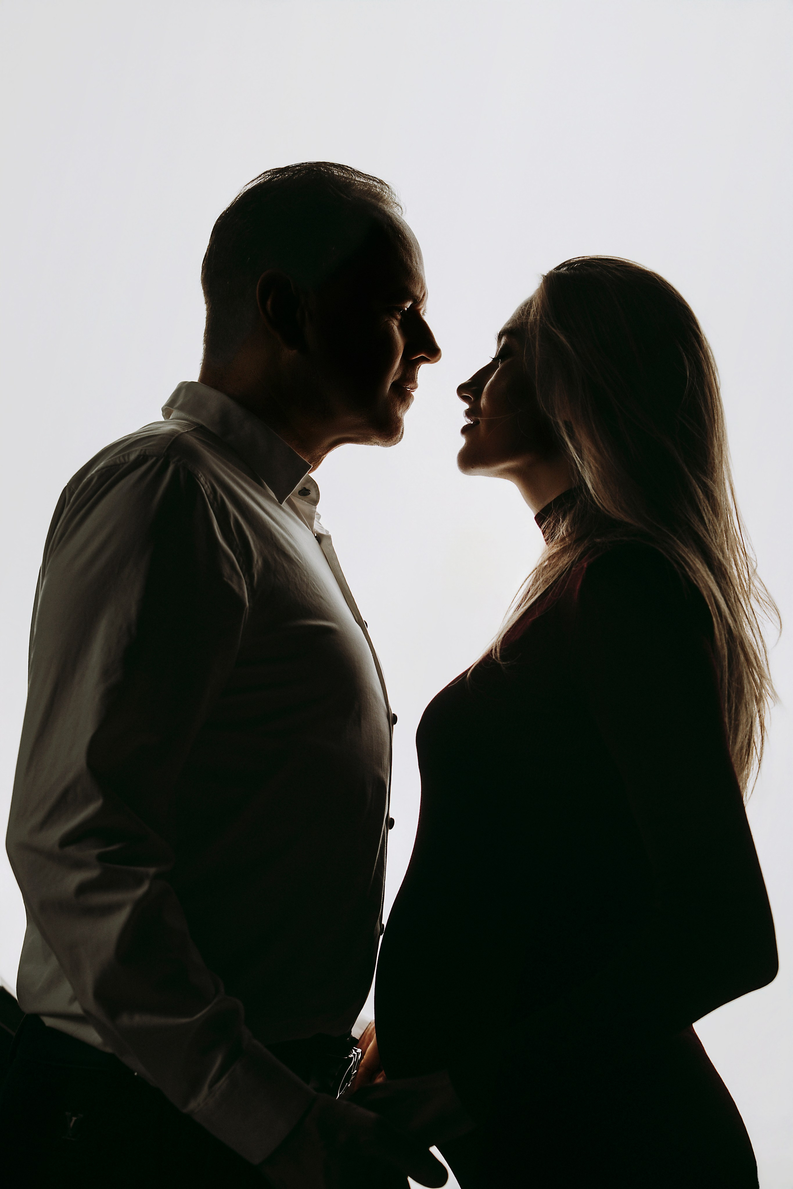 Pregnancy. Family, newborn, maternity, wedding, couple, proposal photographer in Tenerife | Flying dress photoshoots | Tania Bonnet