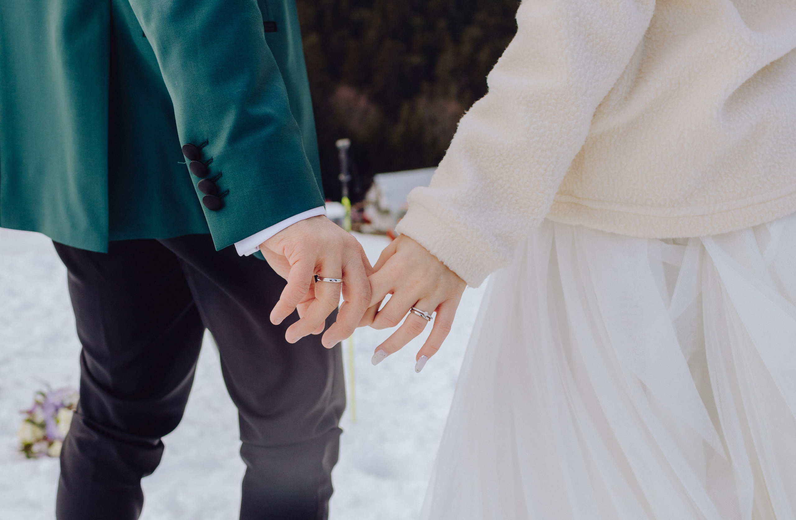 Andrei & Roxana. Wedding & couple photographer from Romania Rut Vetan