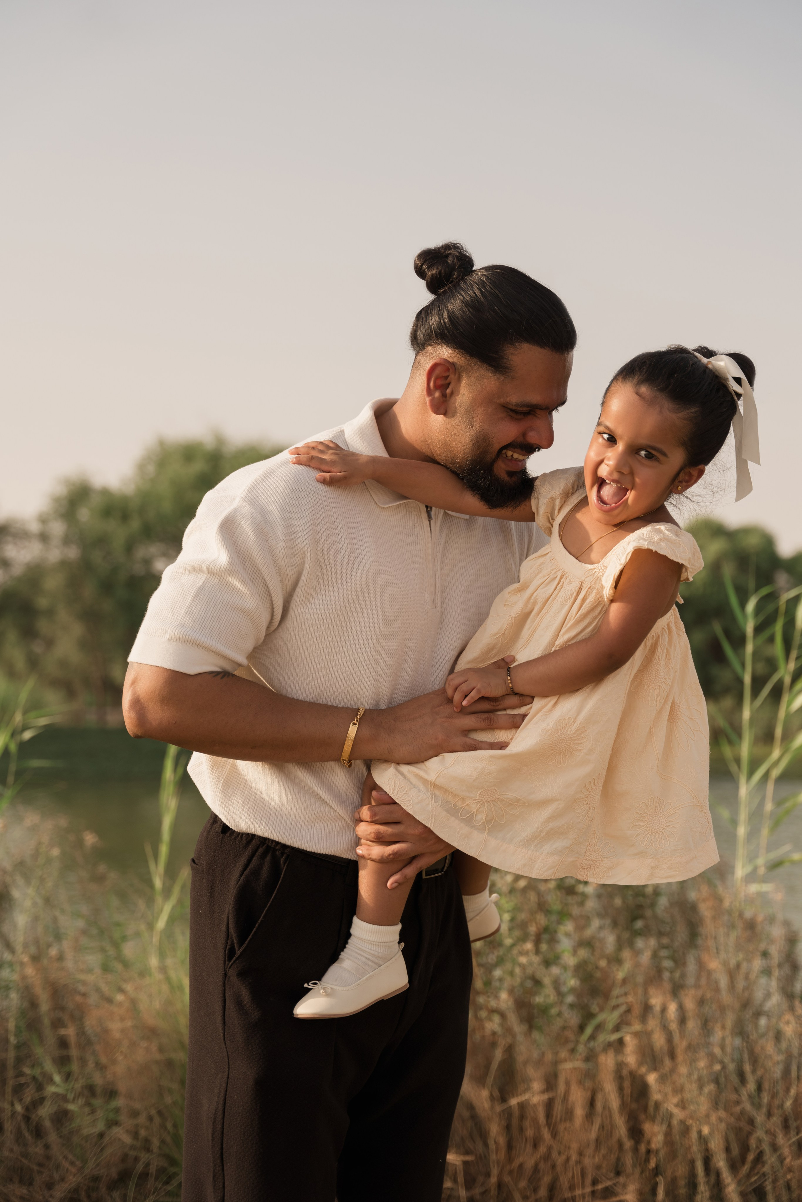 By the lake. Angela Iakovleva — Family Photographer in Dubai
