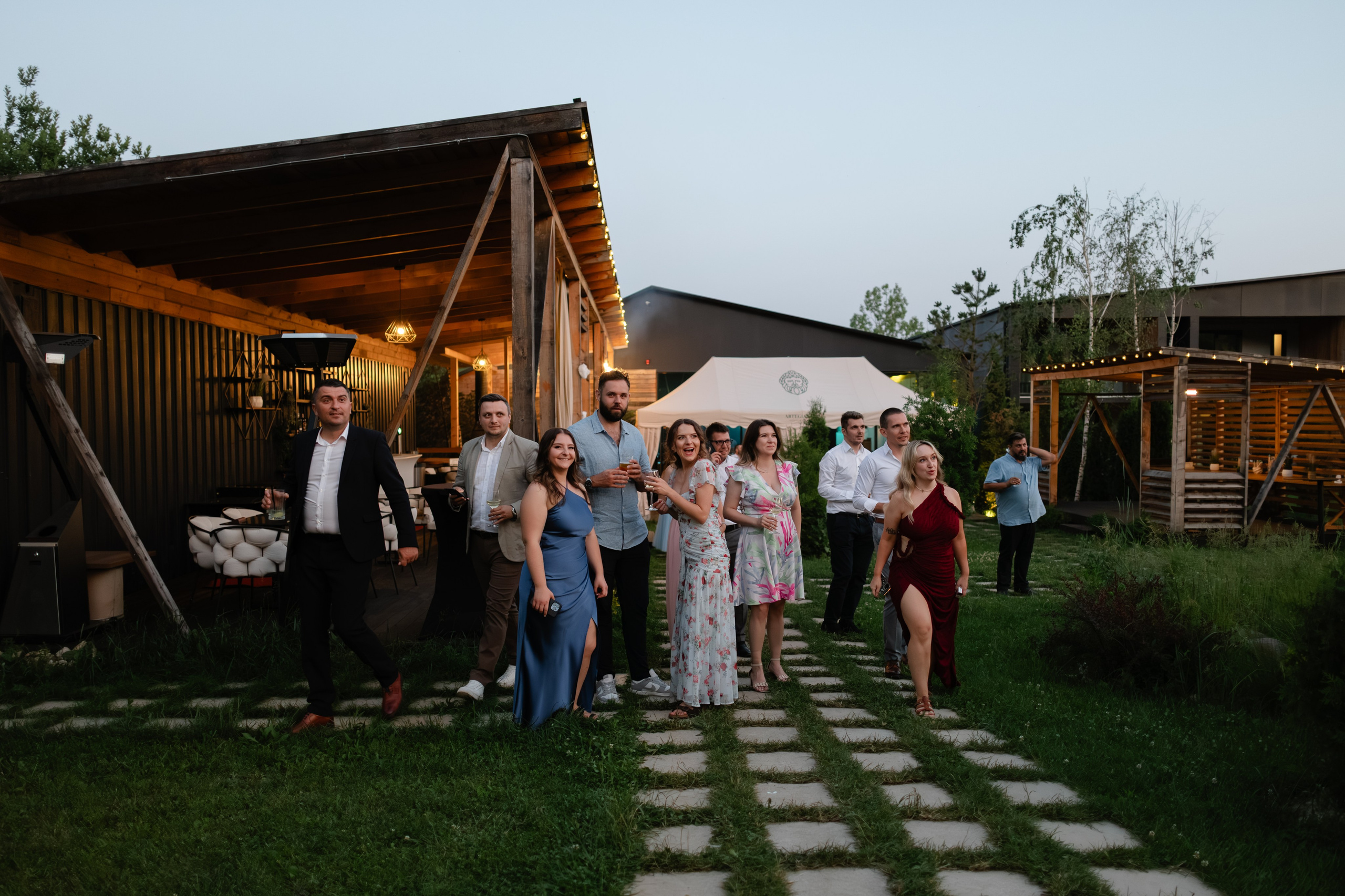 Flori & Cosmin. Main