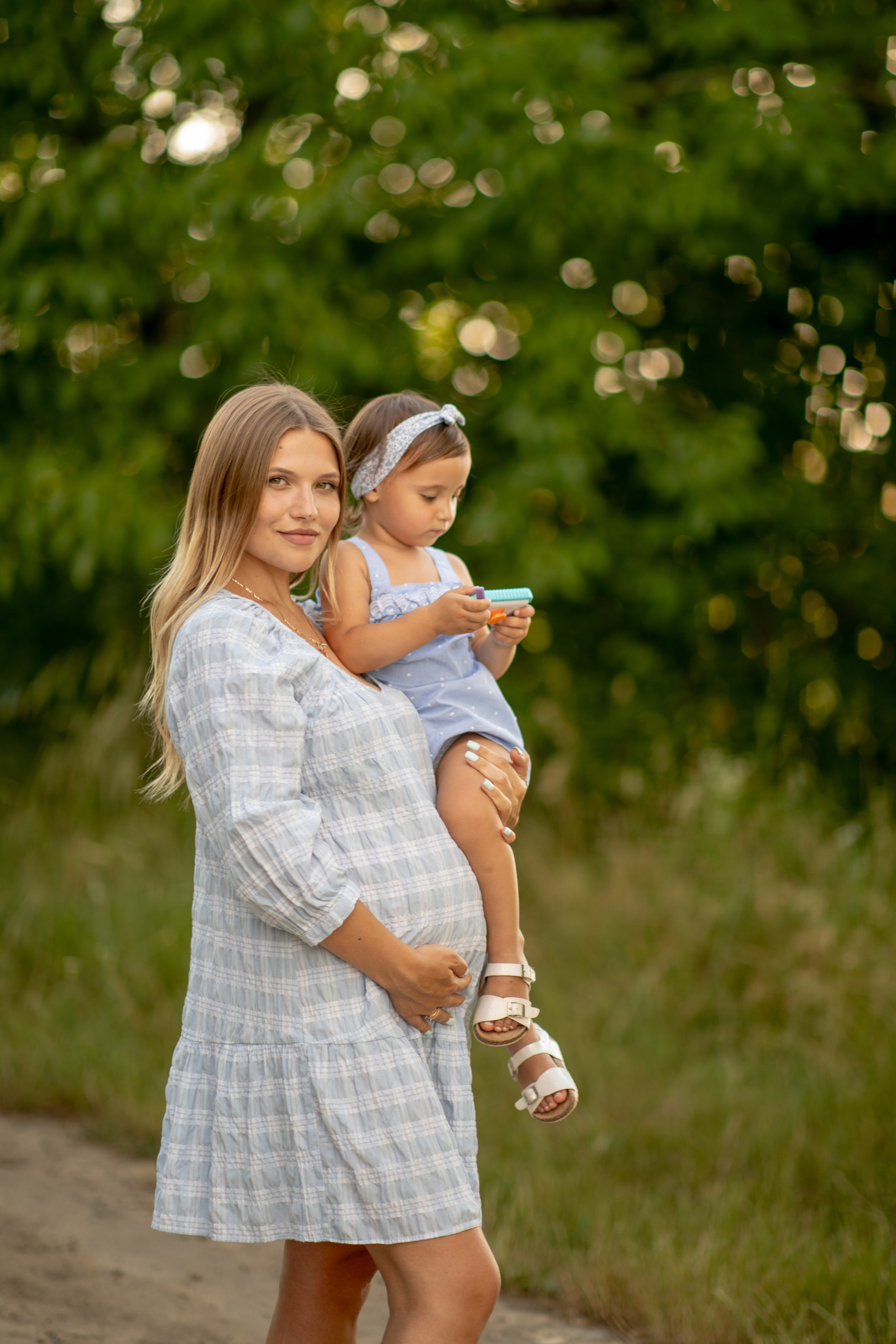 Family photo Maria si Elenica. N.D.photograph - fotograf de familie și portrete în Republica Moldova