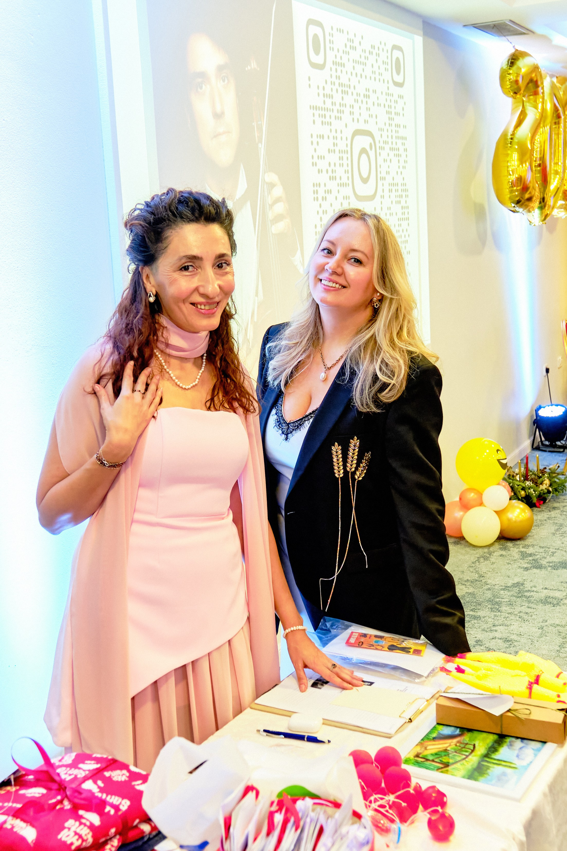 Фоторепортаж з благодійного Новорічного балу у Чорногорії. Портретний фотограф Альона Новгородцева