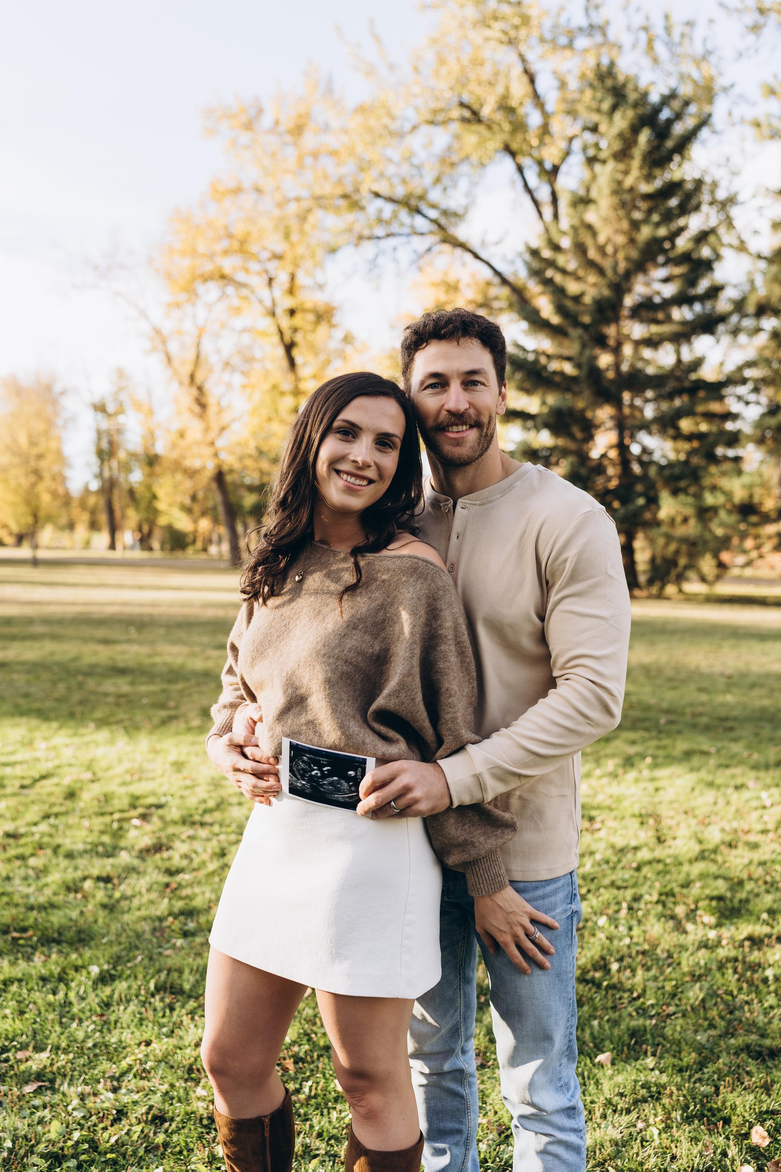 Jess & fam. Calgary Wedding & Lifestyle Photographer — Yevhen Polishchuk