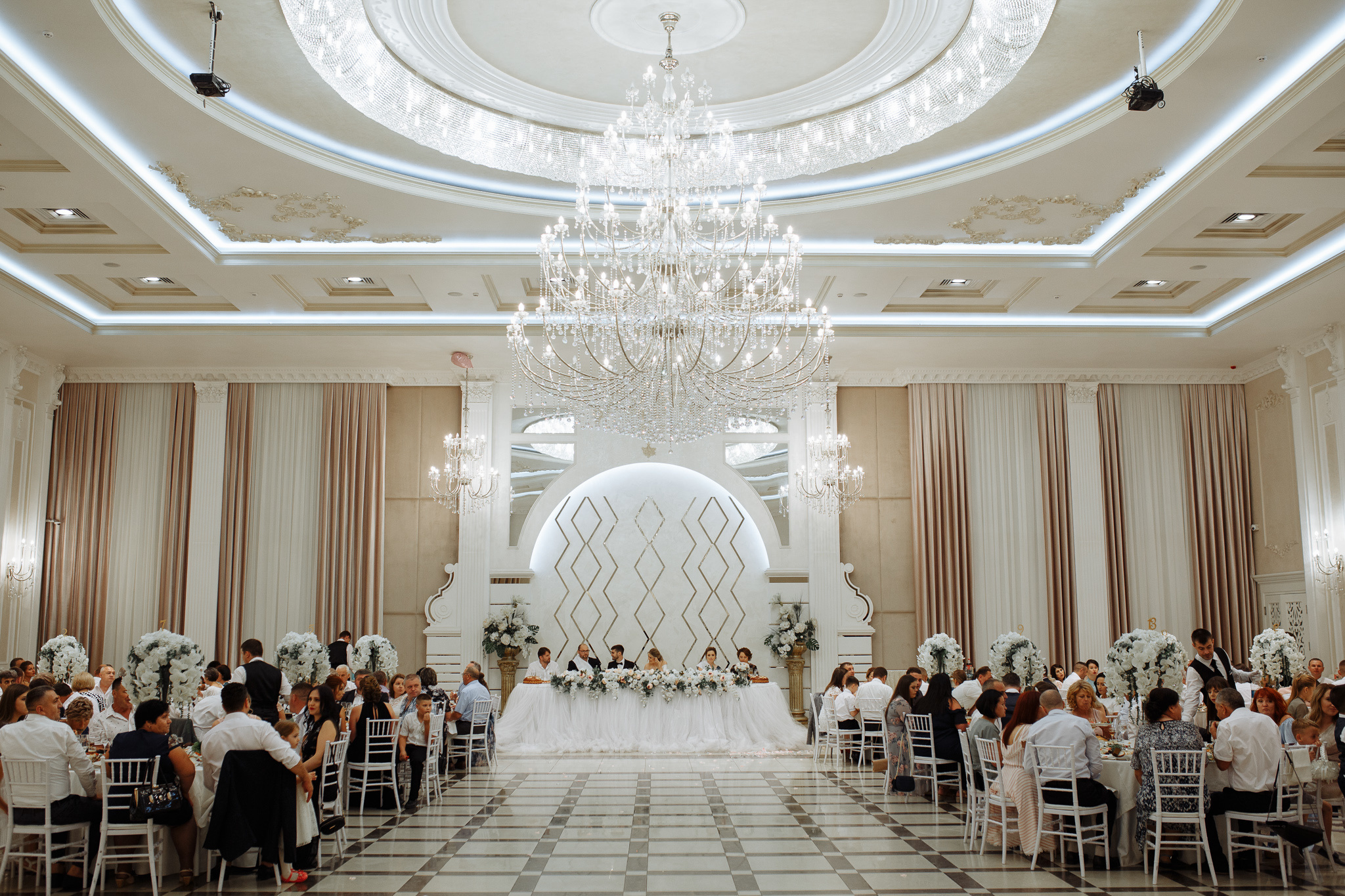 Mihai & Mihaela. Fotograf de nuntă și de familie — Dinu Bargan