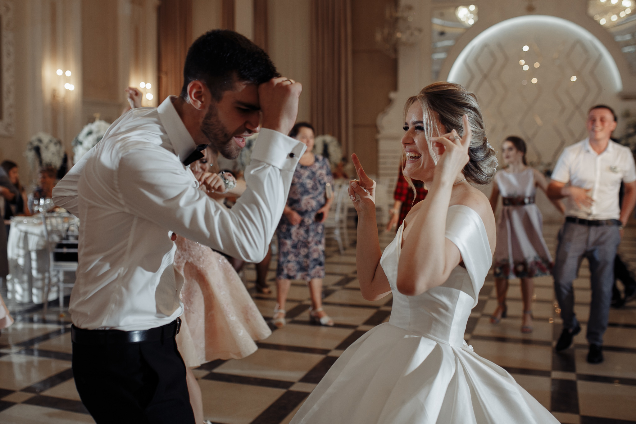 Mihai & Mihaela. Fotograf de nuntă și de familie — Dinu Bargan