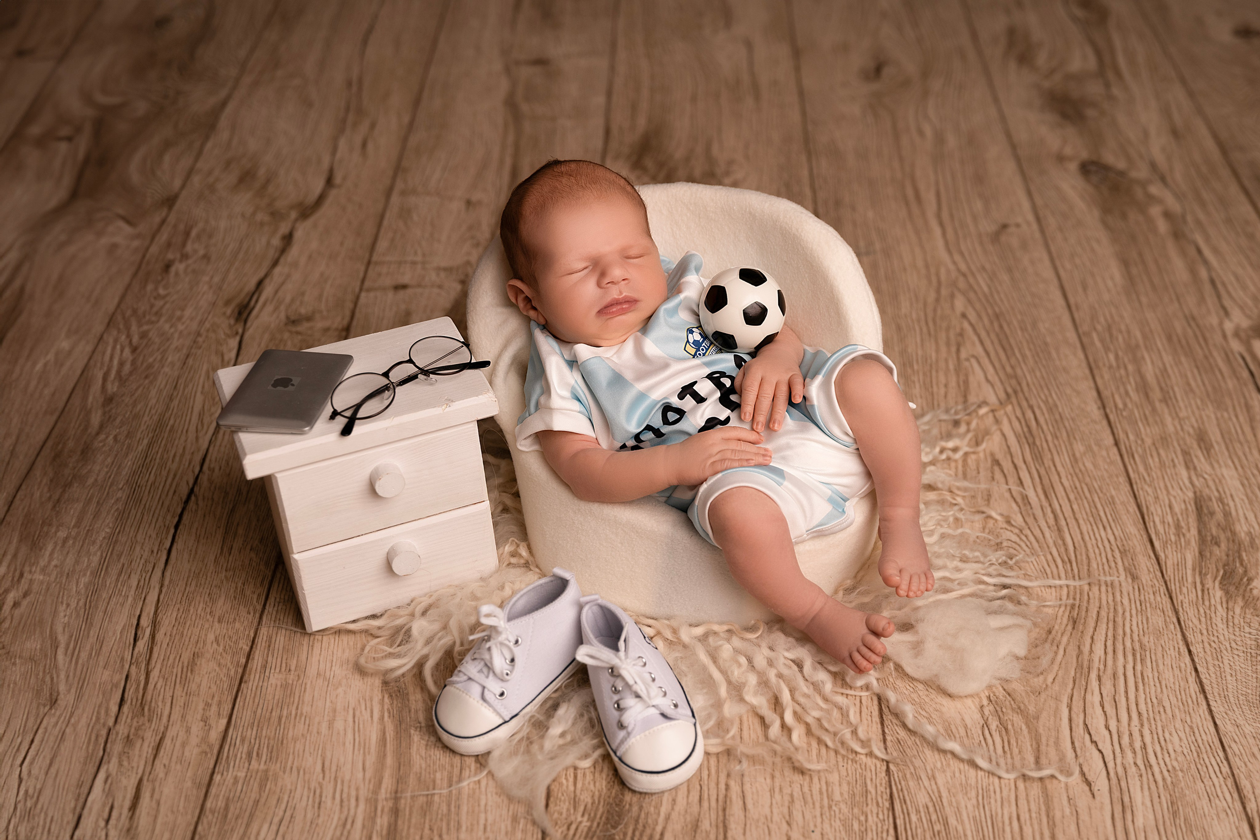 Sesja newborn. VideofotKA.pl