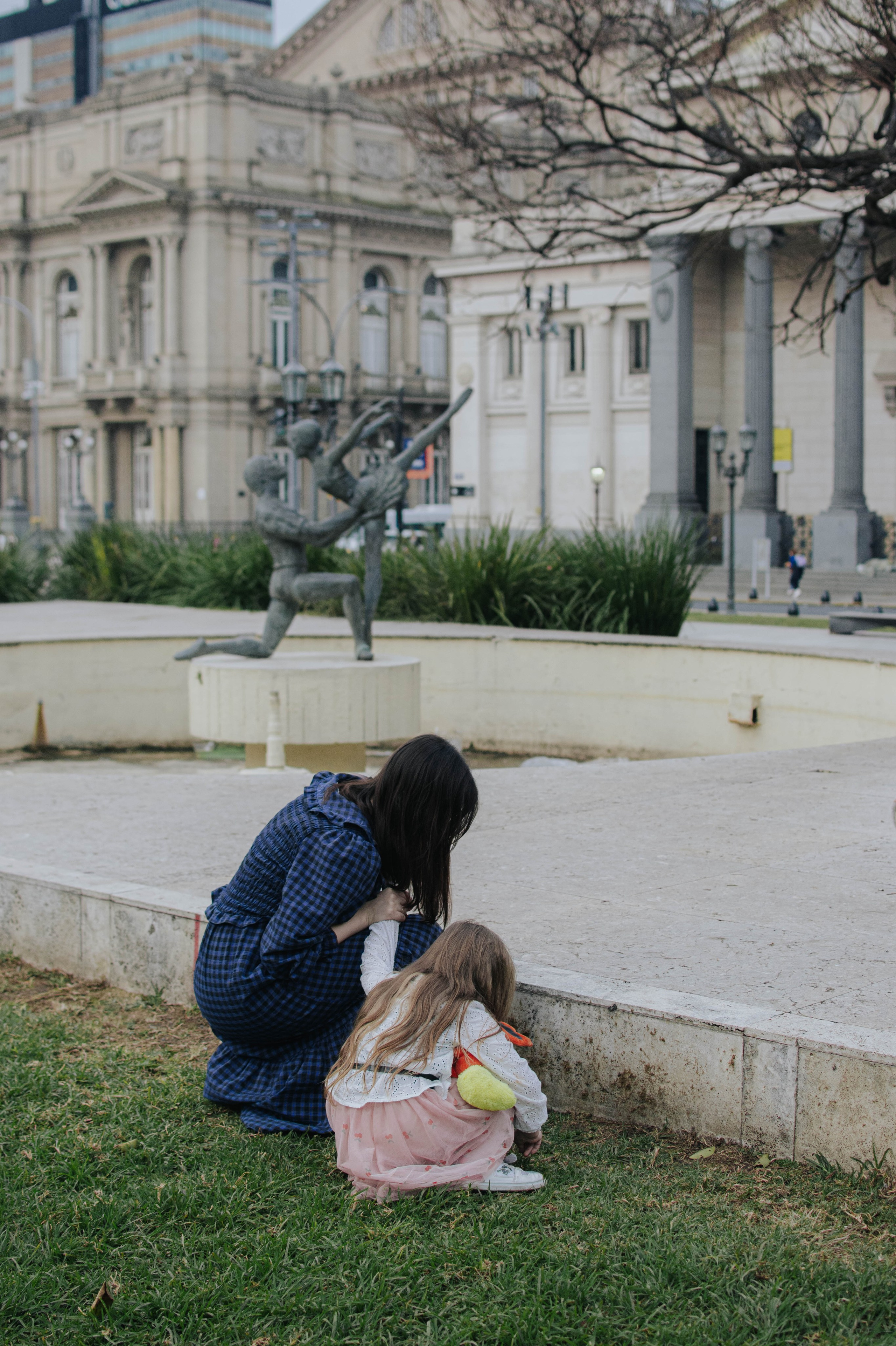 Photographer’s fam. Photographer @elmirkami in the city of Buenos Aires