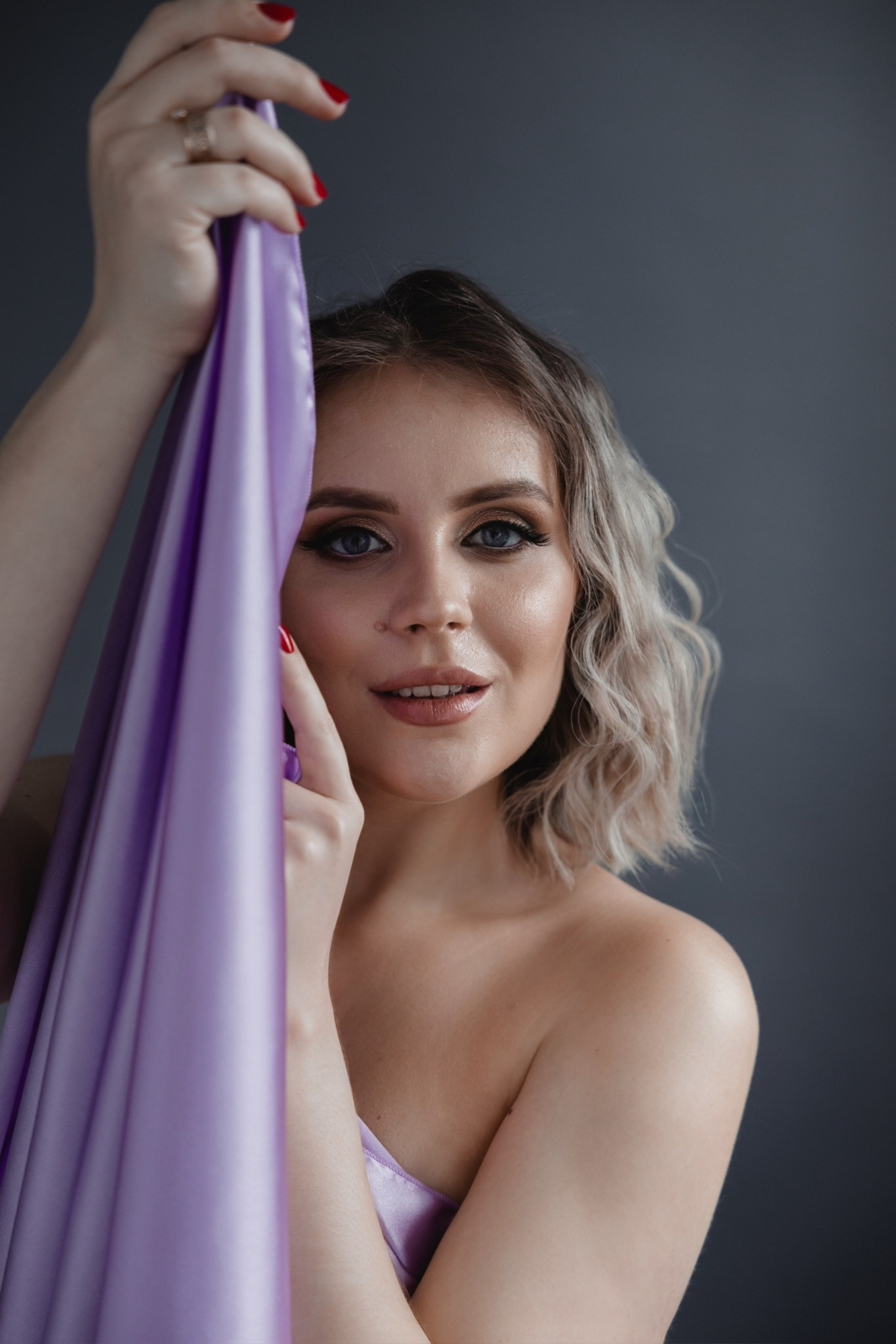 Babybauch Shooting im Fotostudio | Schwangerschaftsfotos in Bochum. Hochzeitsfotografin Bochum | Halyna Reiche Fotografie NRW