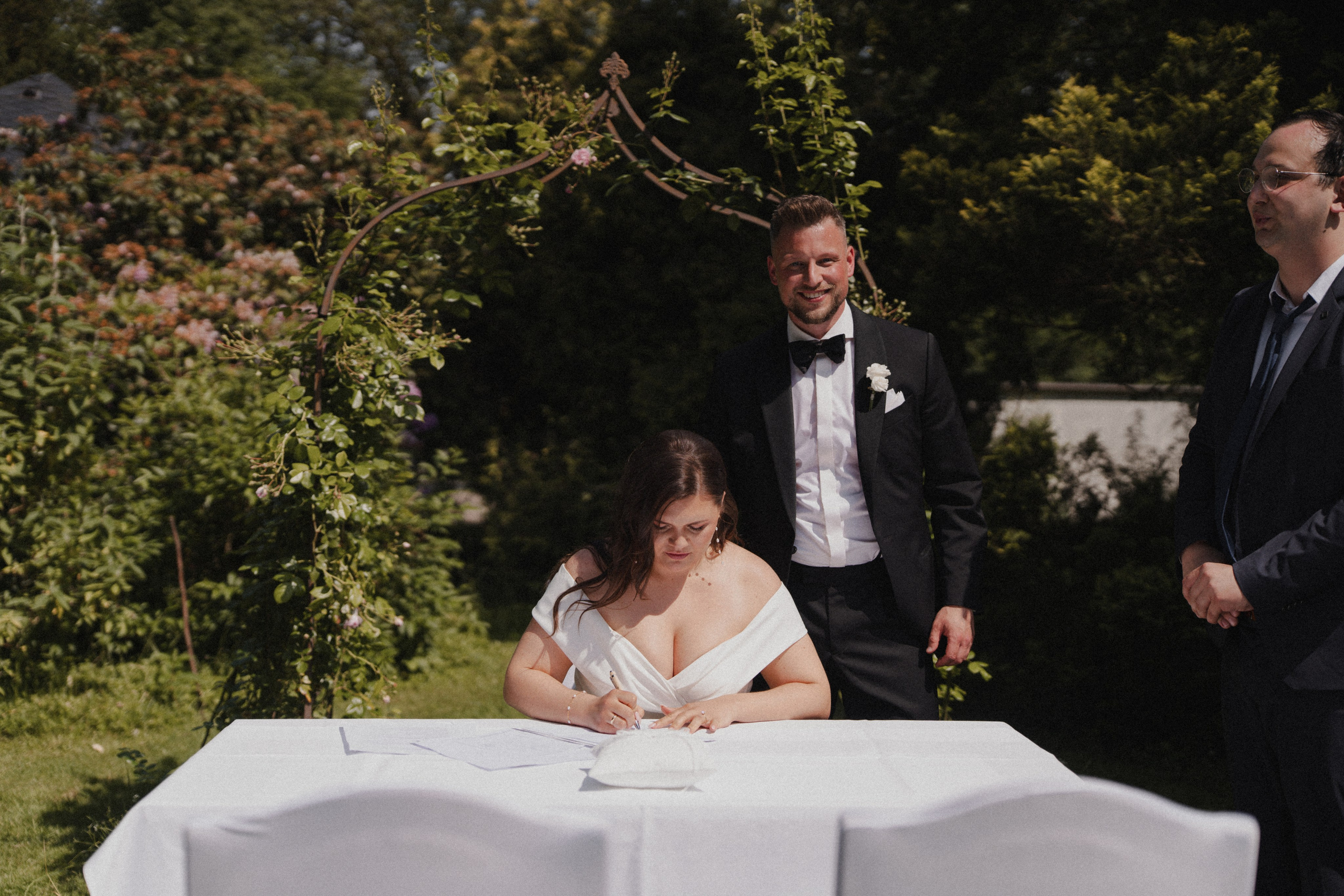 Jessica & Felix I Gesellschaft Harmonie Bochum. Hochzeitsfotografin Bochum | Halyna Reiche Fotografie NRW