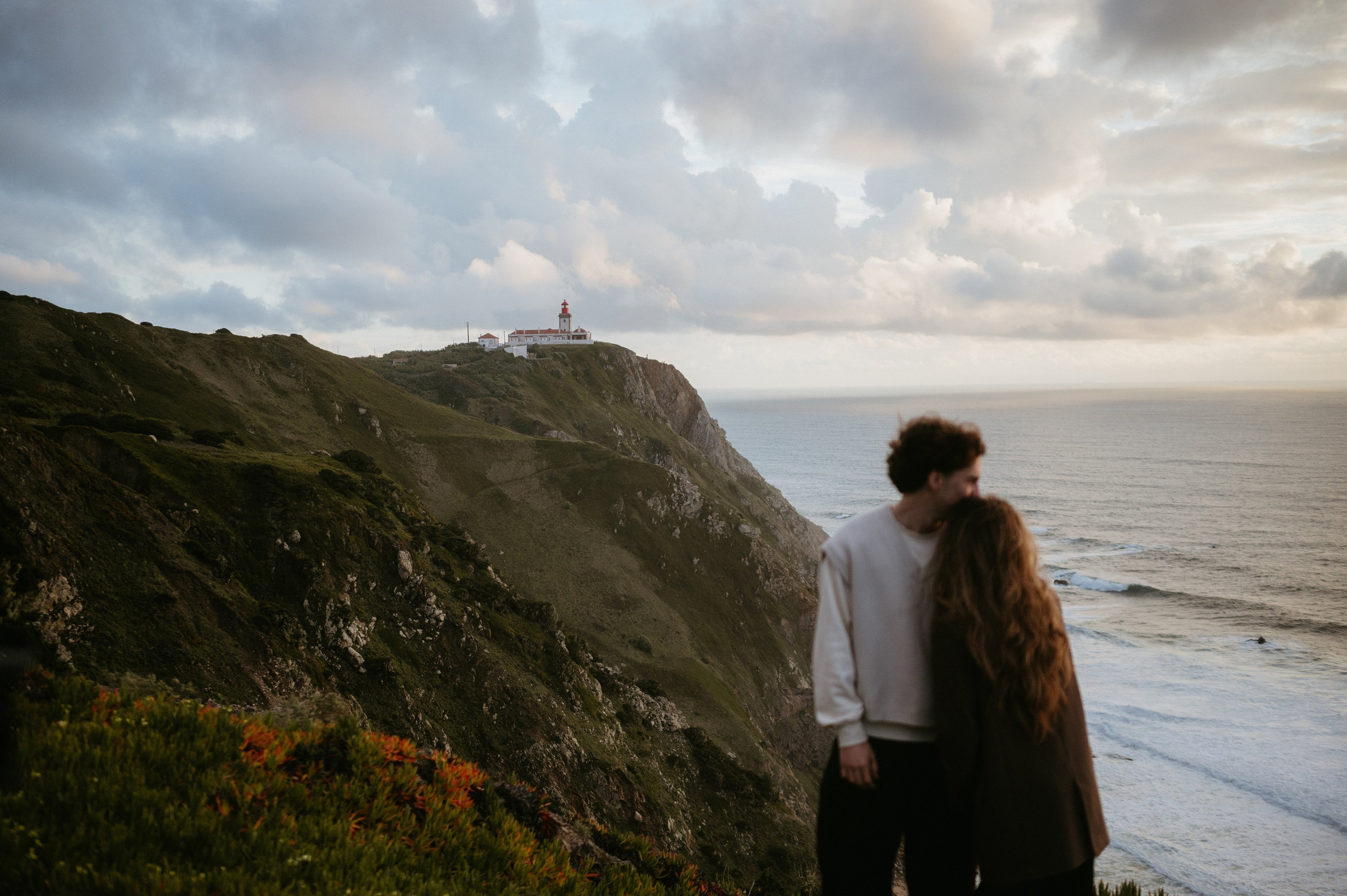 Praia da Ursa – ședință foto de cuplu într-un loc magic din Portugalia. Valentin Melen — wedding photographer