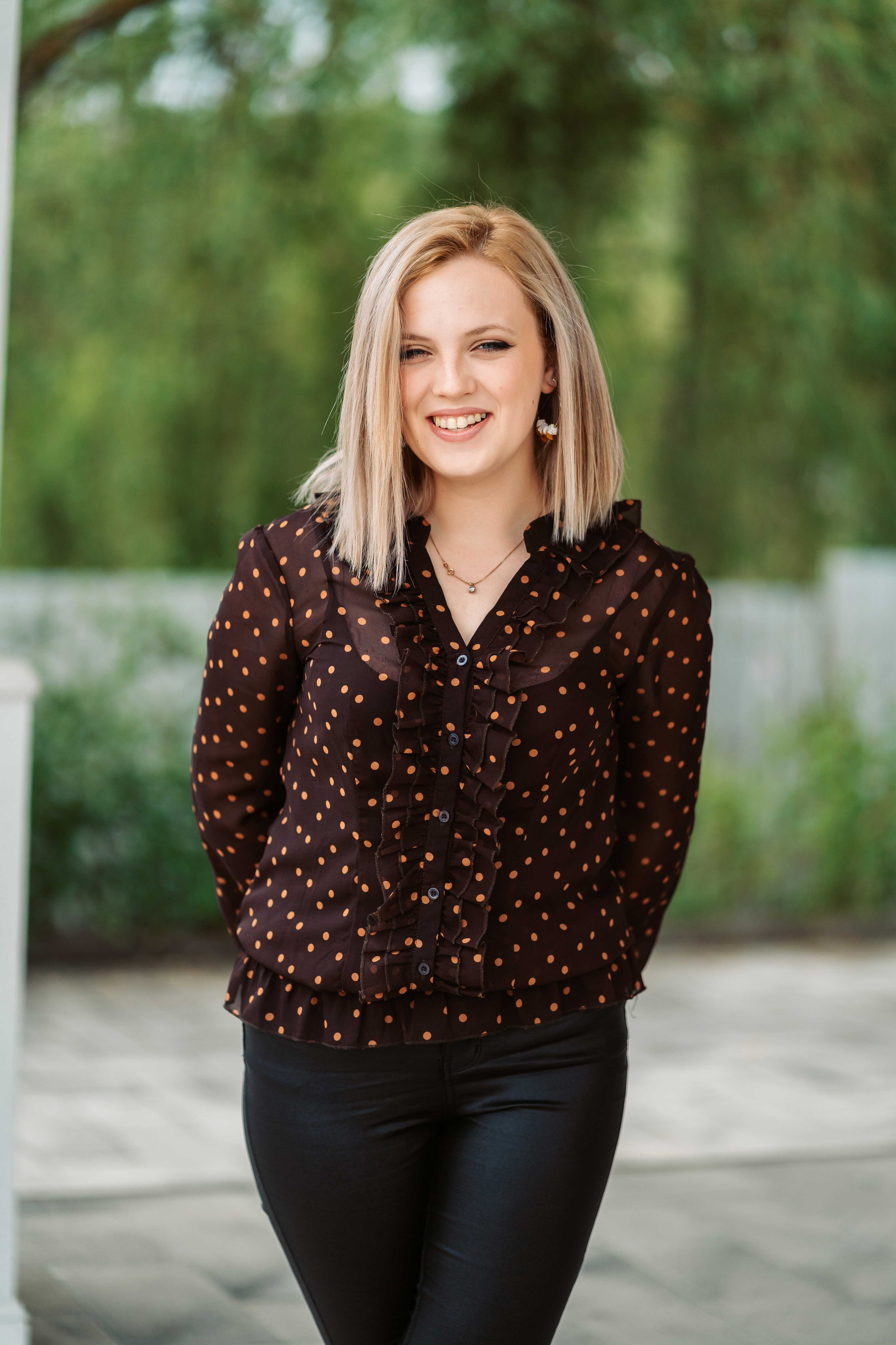 12F — Pedagogic. Contrast Studio