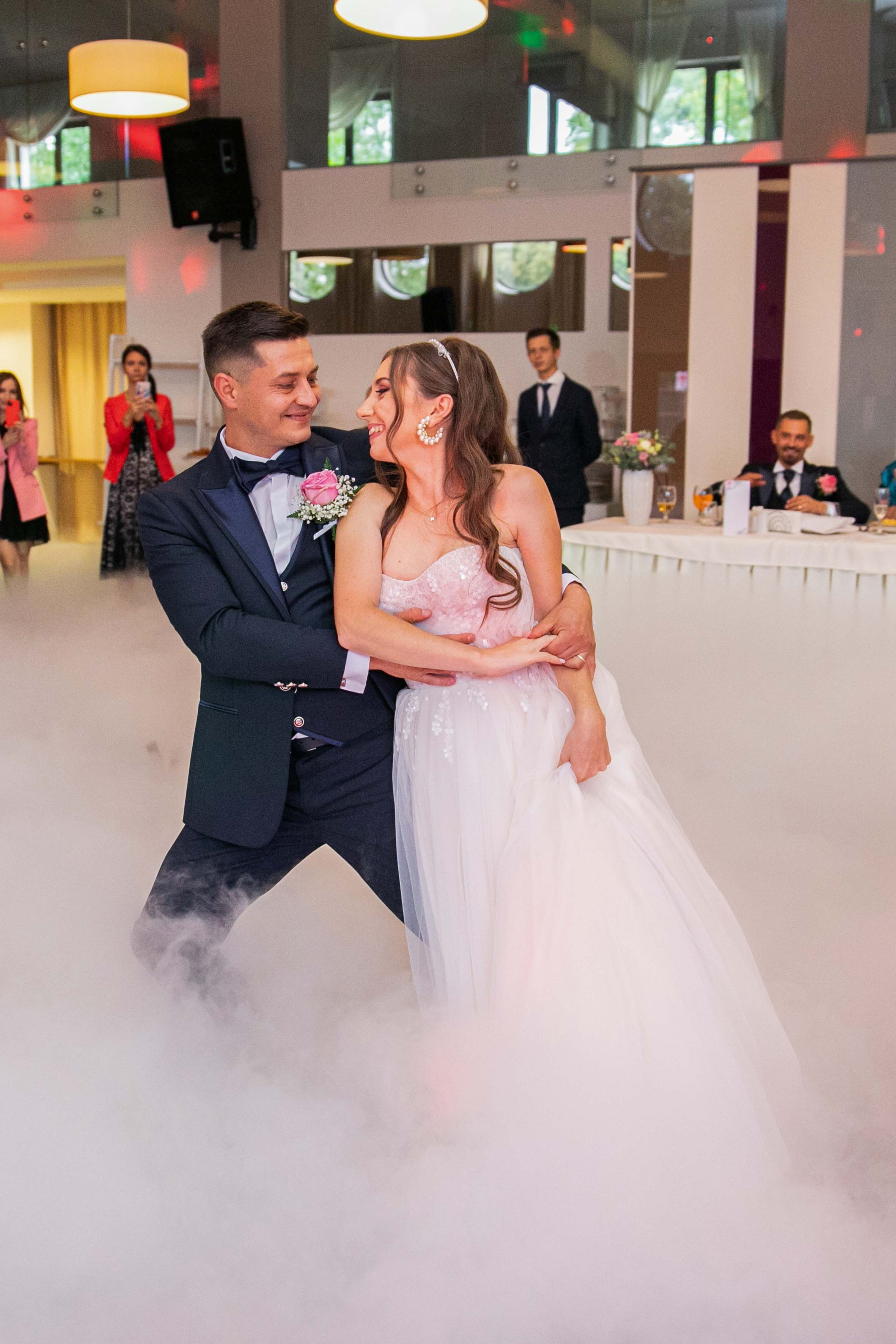 Laura & Mihai. Contrast Studio