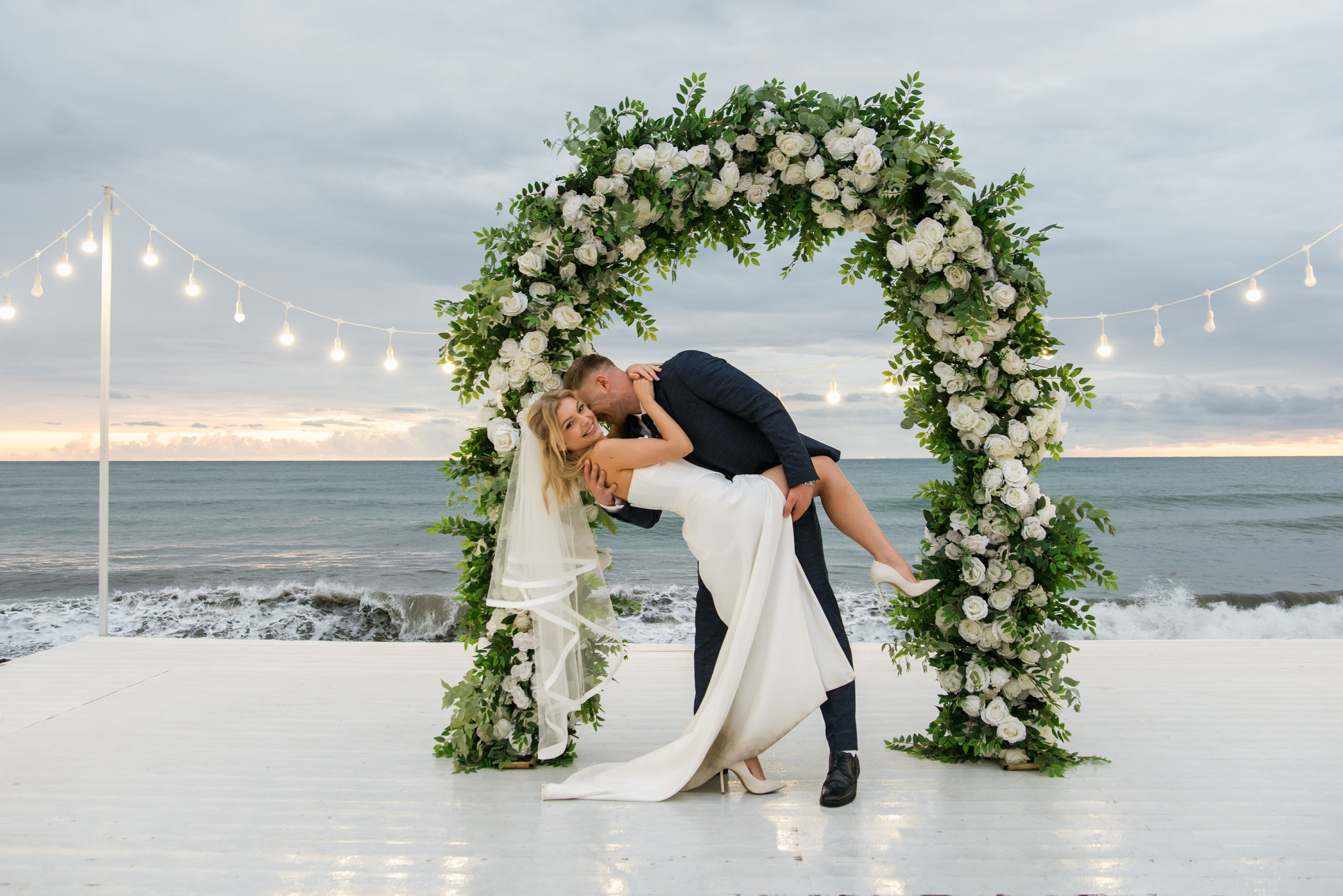 Wedding at Dreamland Oasis Hotel in Batumi. Свадебные фотографы в Грузии, Армении. Макс Коваленко и Лара Татосян. Свадебный видеограф