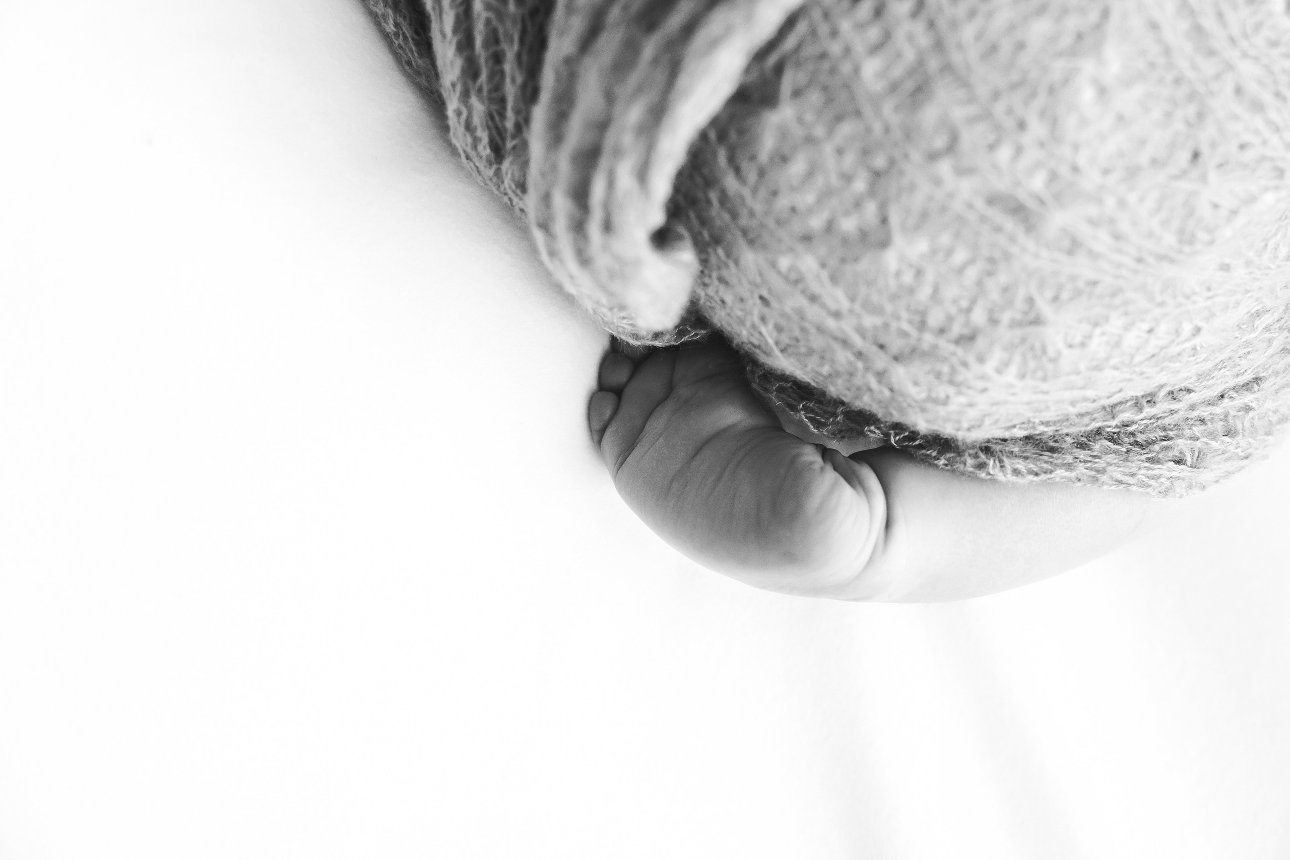 Фотосесия за новородени в студио. Фотограф Ирина Йотова