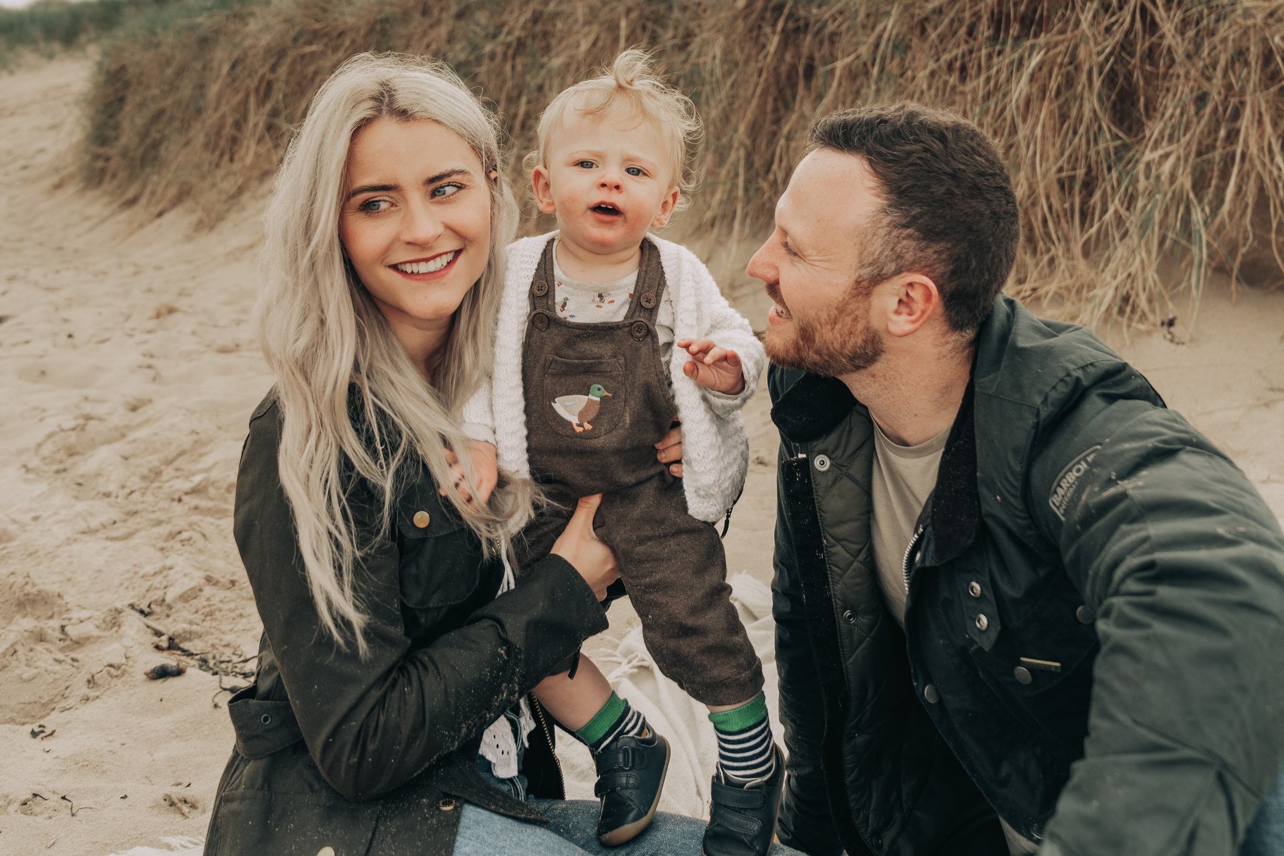 Contact | Newborn & Family Photographer in Newcastle | Yana Balatskaya. Family, Maternity & Newborn Photographer in Newcastle Upon Tyne / Yana Balatskaya