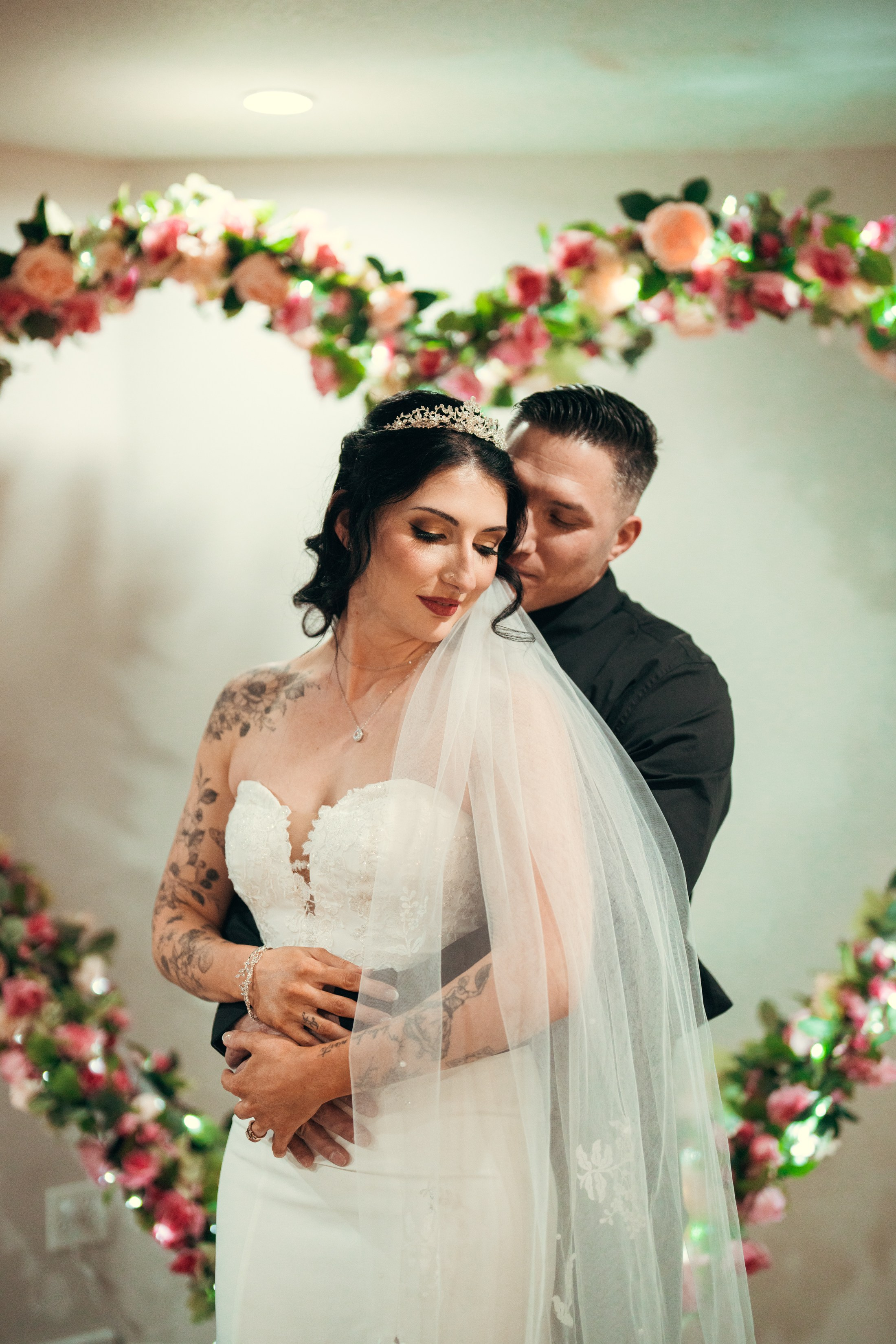 Krystina&Raymond. Wedding & elopement photographer Viktoriya Kravtsov. Las Vegas