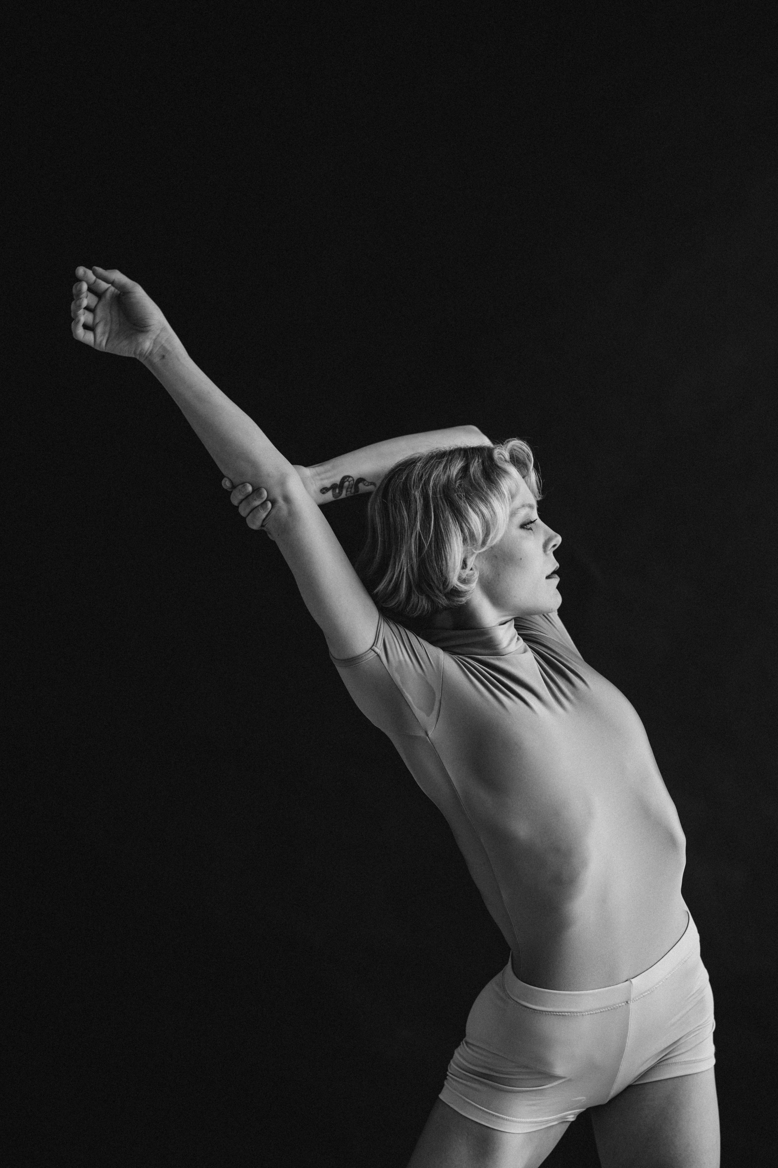 DANCERS. Victoria Olonen – Cinematic Portrait Artist | Helsinki & Europe