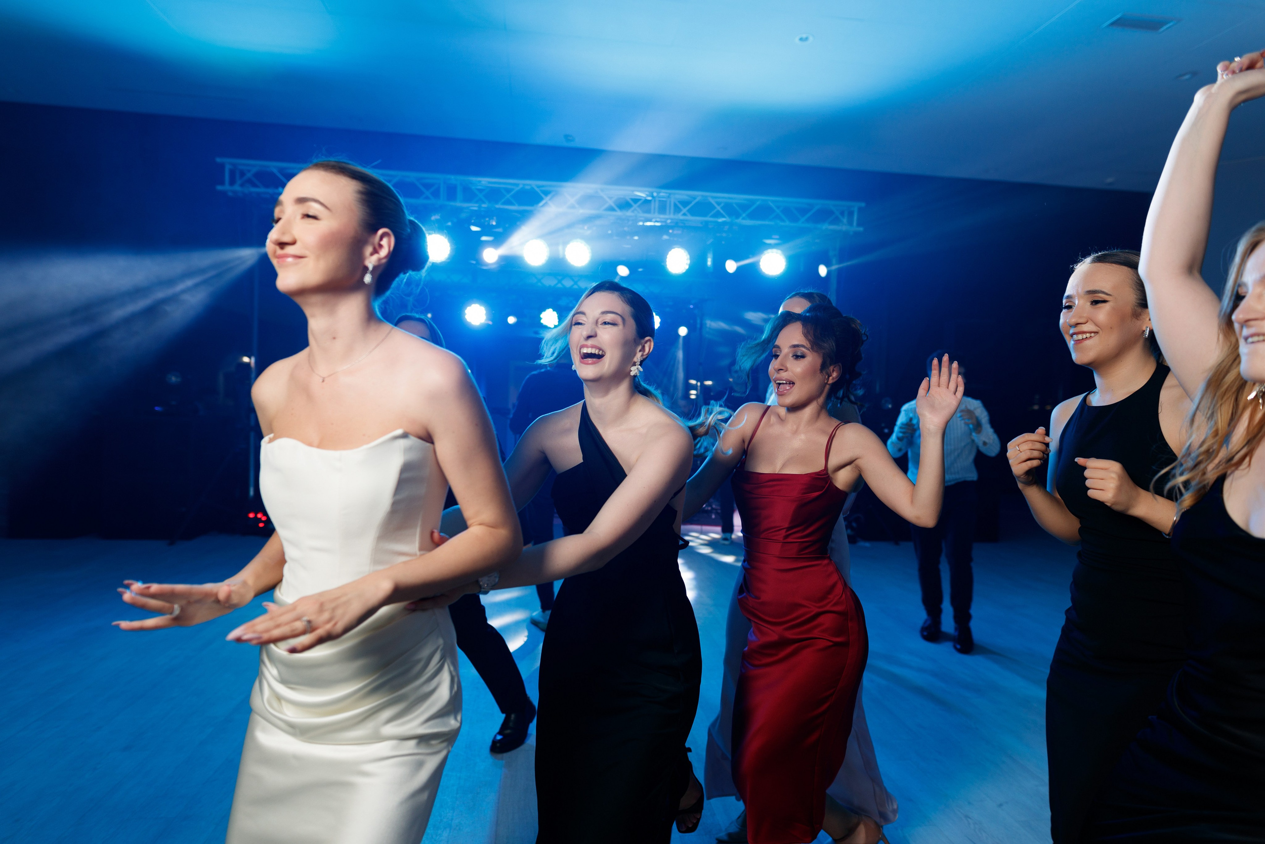 Liveriu & Tatiana | Fotografie de nuntă. Scarlat Photography