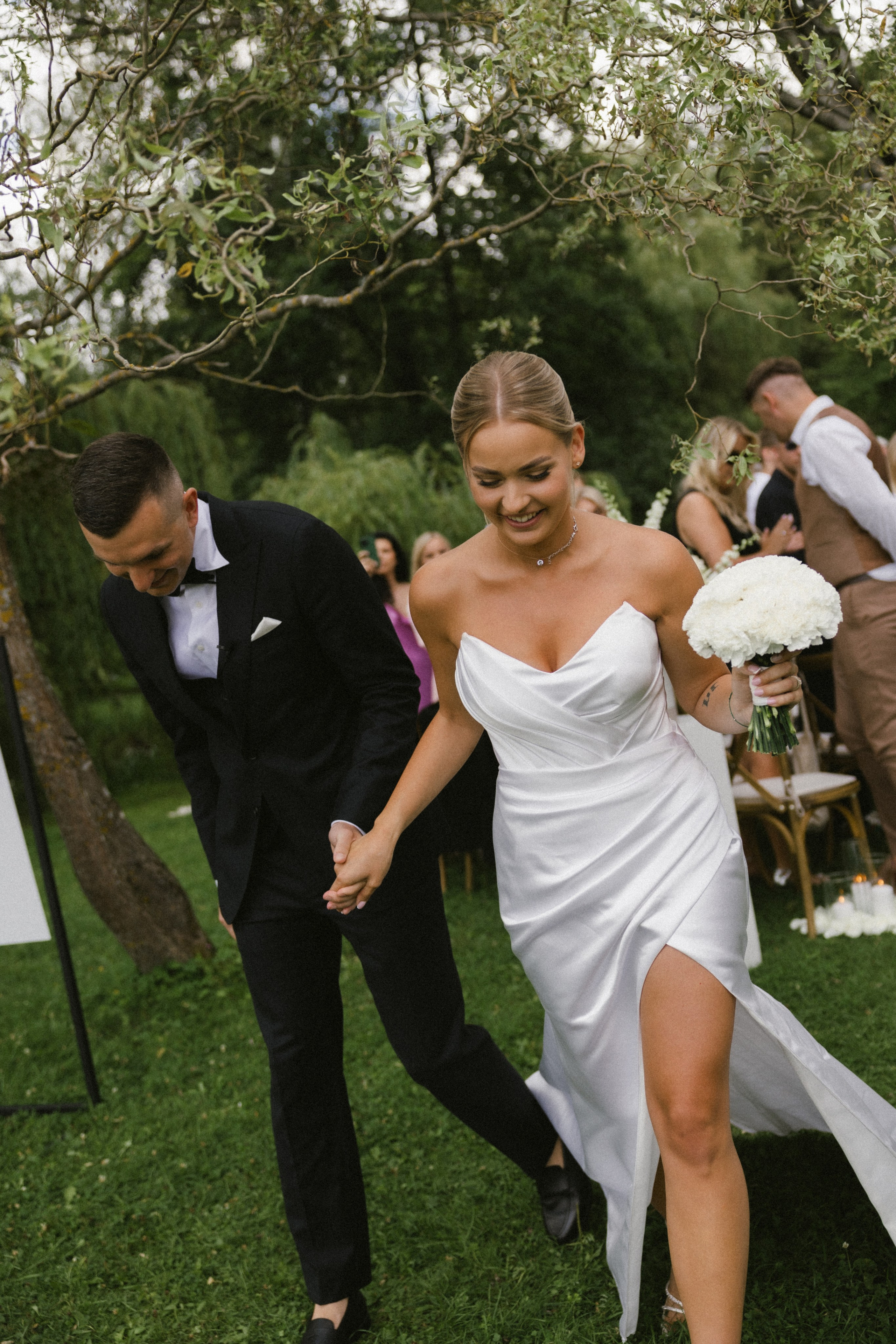 Ieva ir Martynas | Vestuvės Kauno botanikos sode. Vestuvių ir šeimų fotografė Lena Bondarenko / belove photo