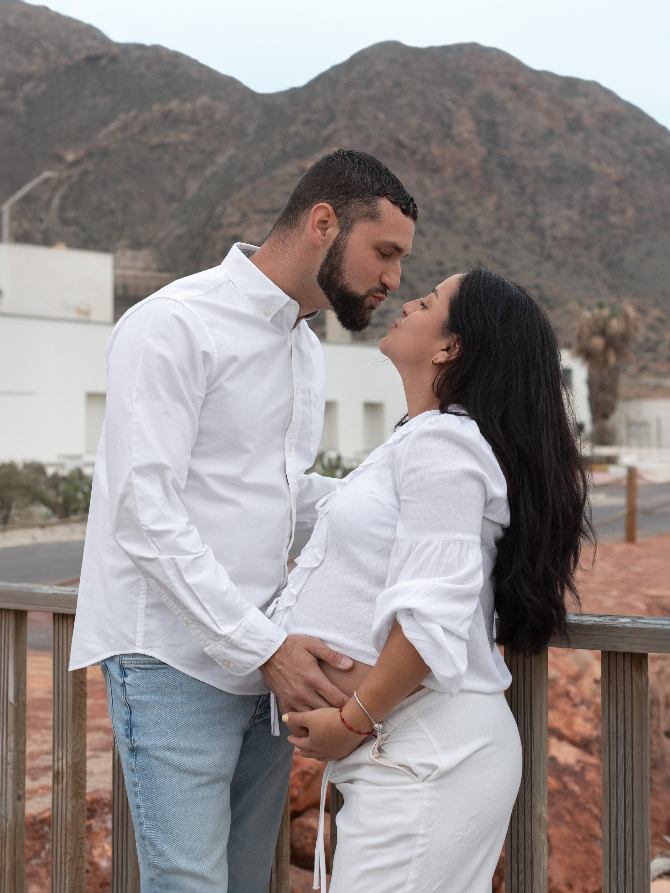PLAYA EMBARAZO. Fotografía de Embarazo, Familia e Infantil en Almería Elena Espig