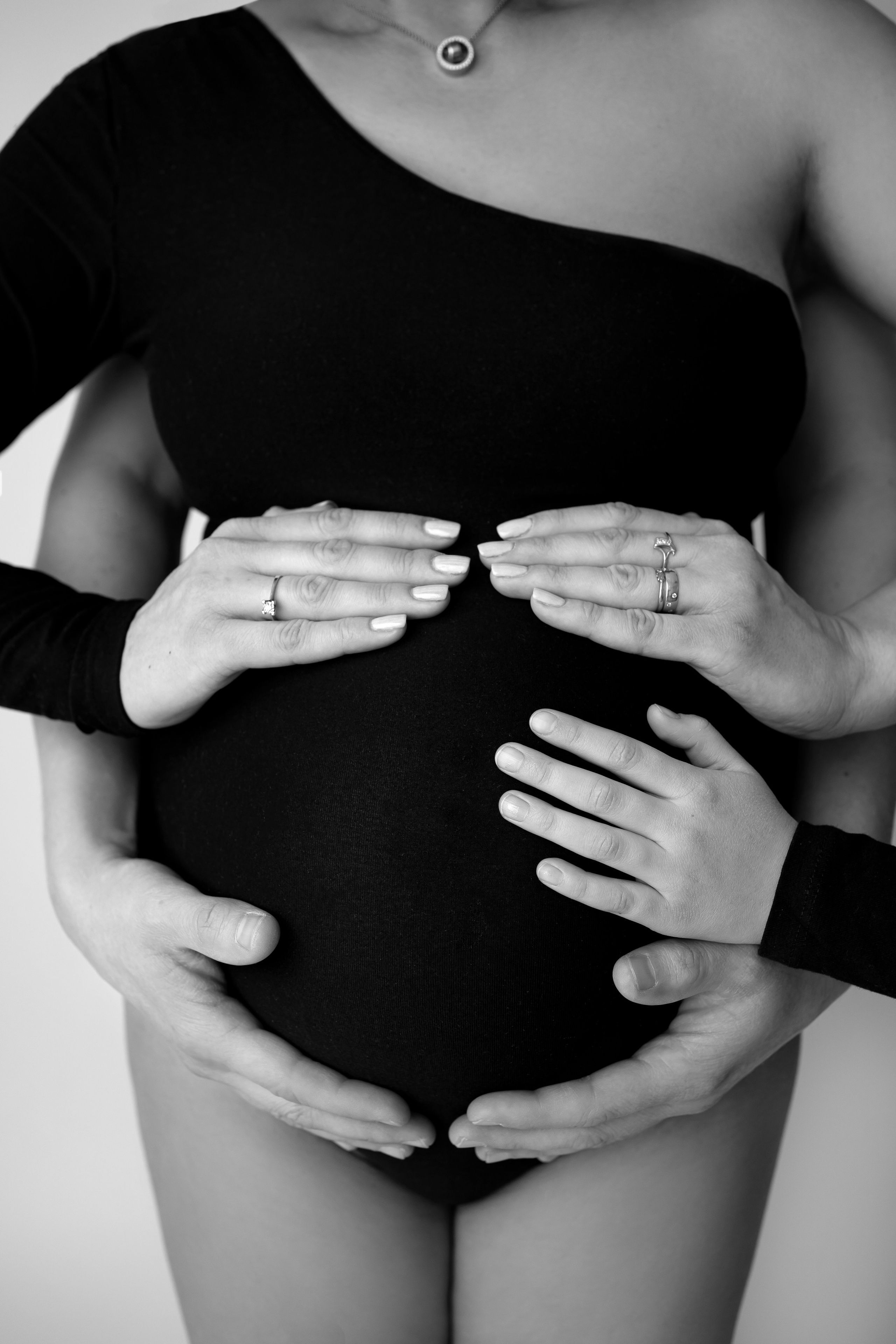 Babybauchshooting in Berlin – Elegant & Natürlich