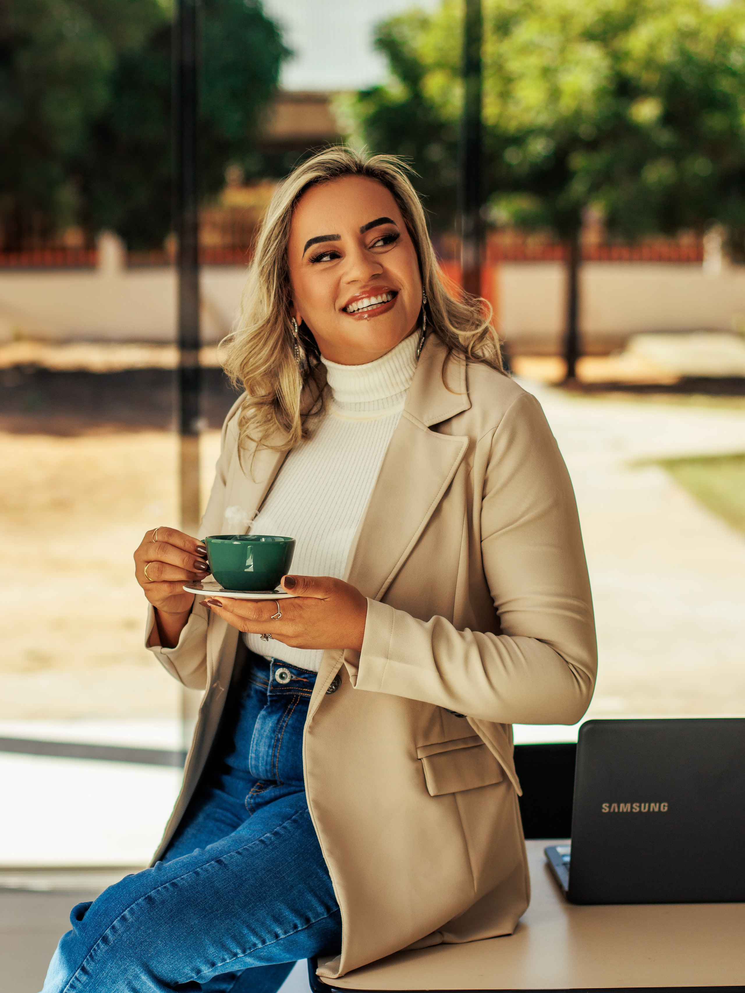 DIRETORA NÉIA. Fotografo de ensaios externos em Brejolândia-Ba