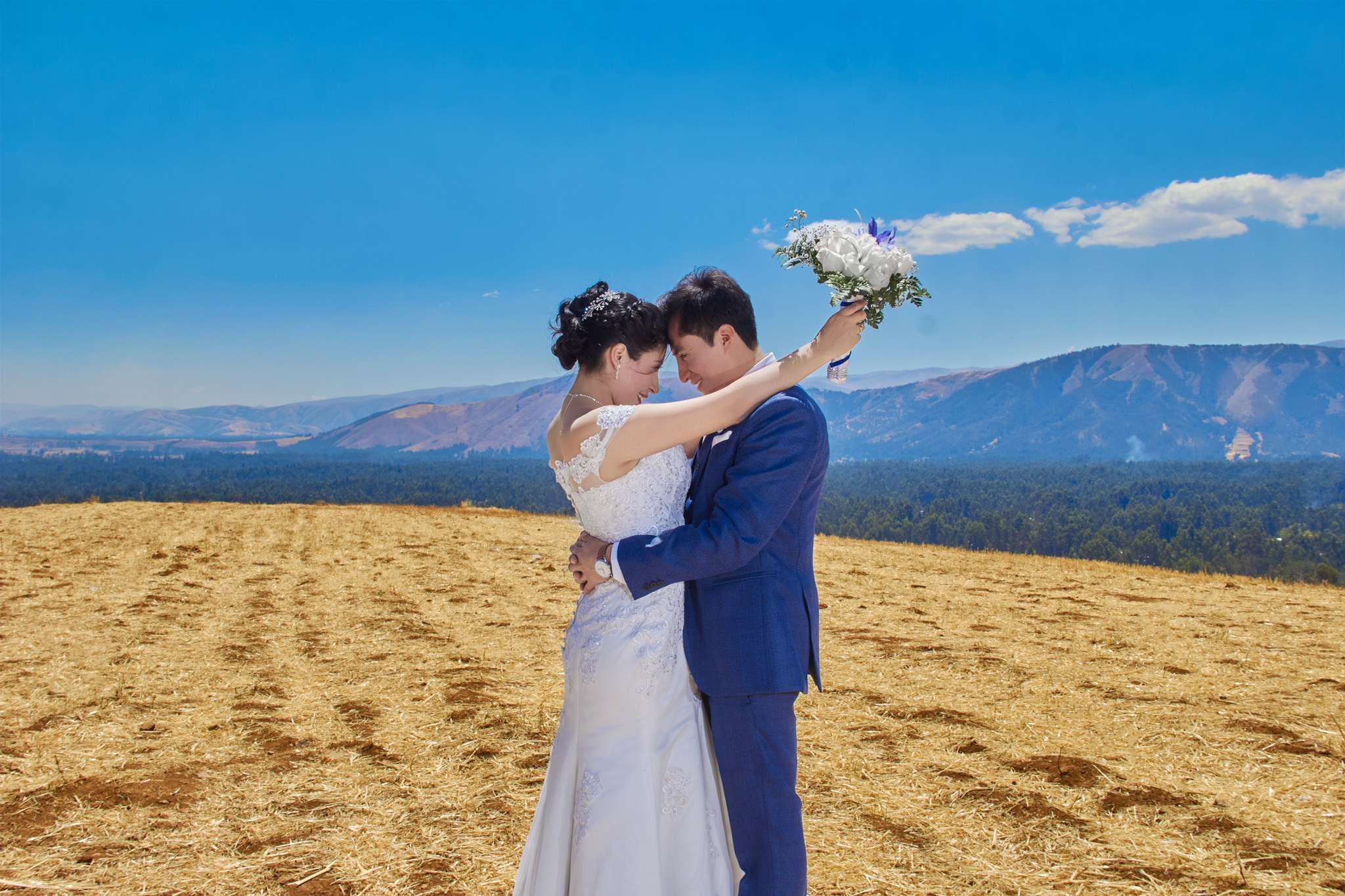 Bodas. Fotografo de bodas, quinceañeras y eventos ubicado en Huancayo - peru