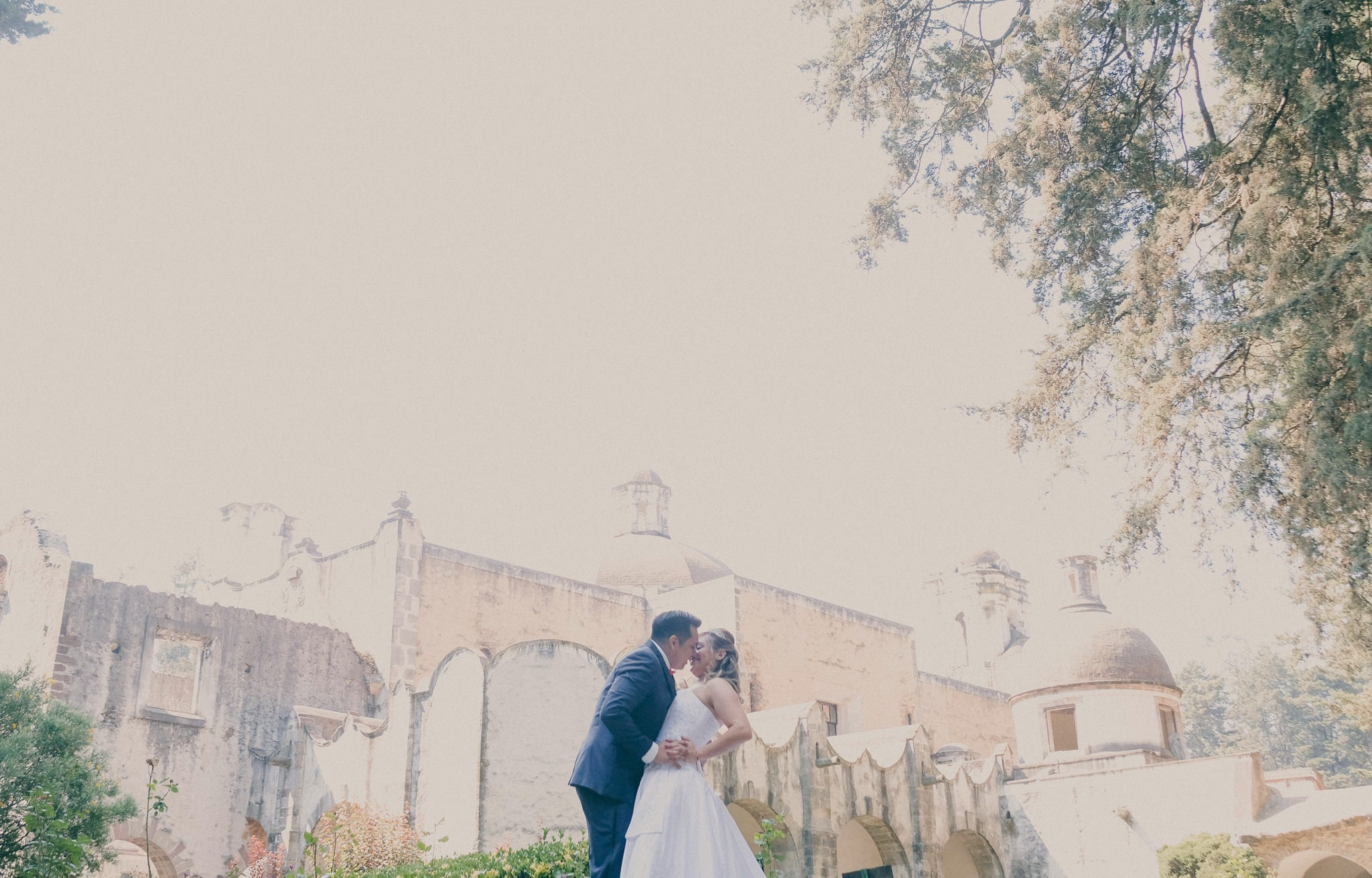 Itzel & Adrian. Wedding and family photographer in Mexico City